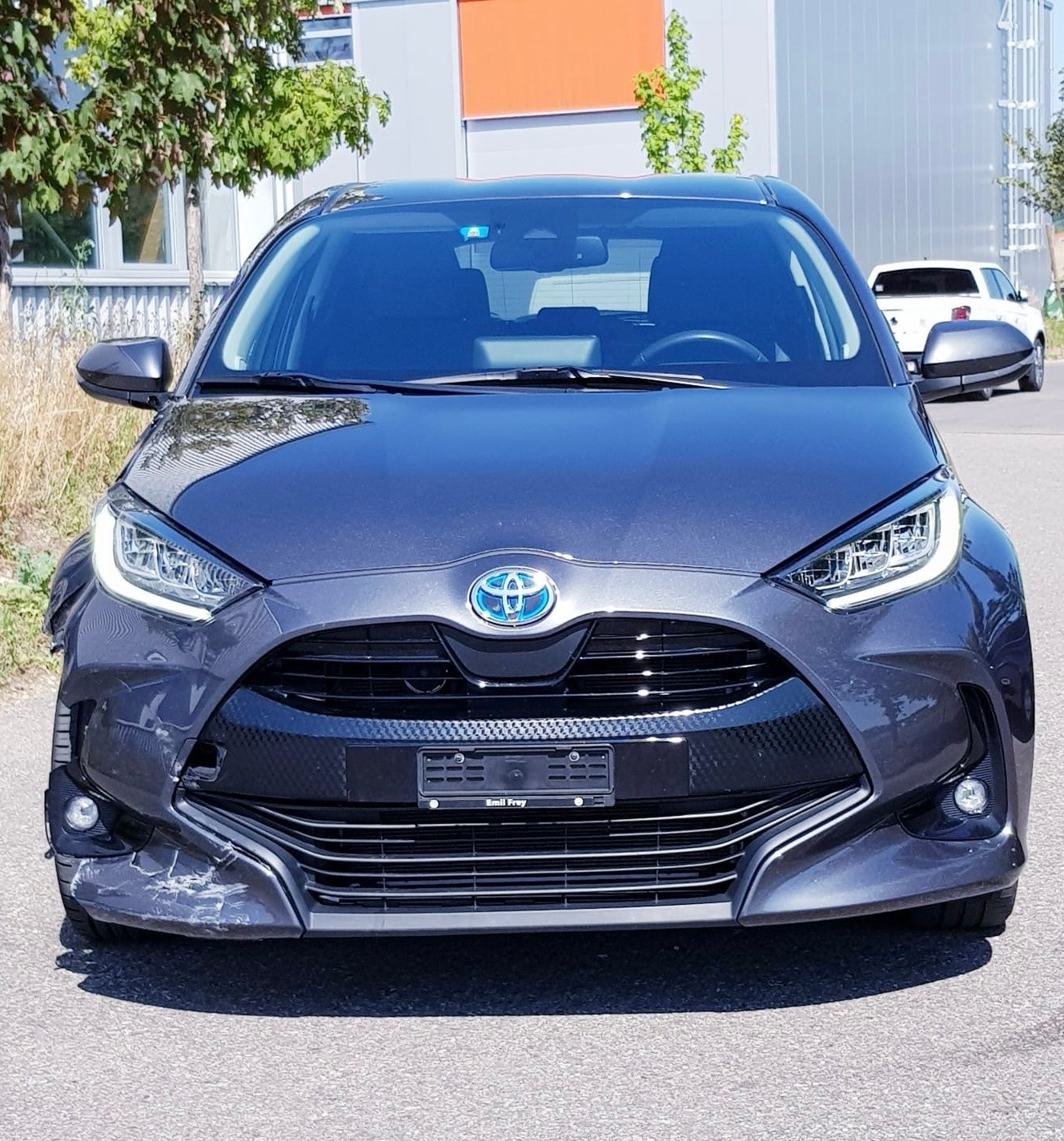 TOYOTA Yaris 1.5 Trend e-CVT-image-5