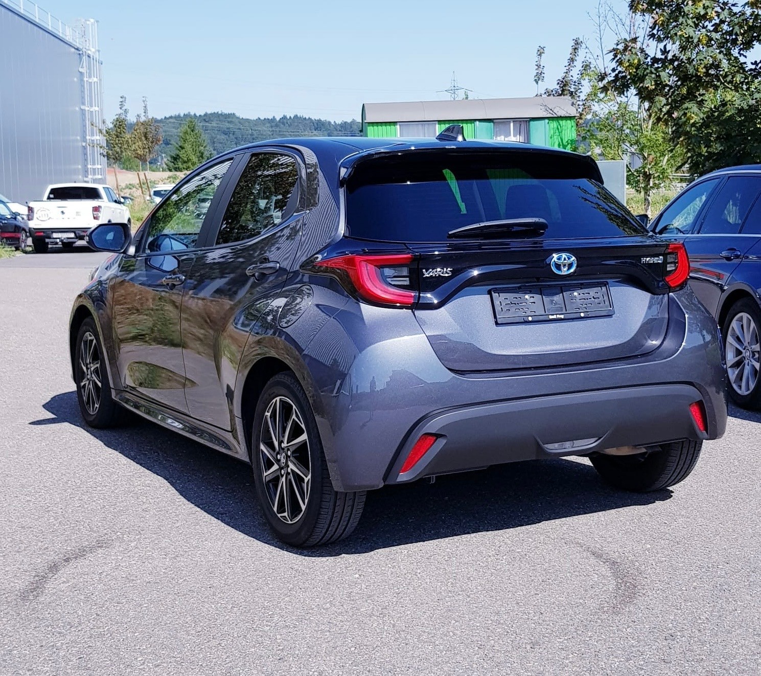 TOYOTA Yaris 1.5 Trend e-CVT-image-4