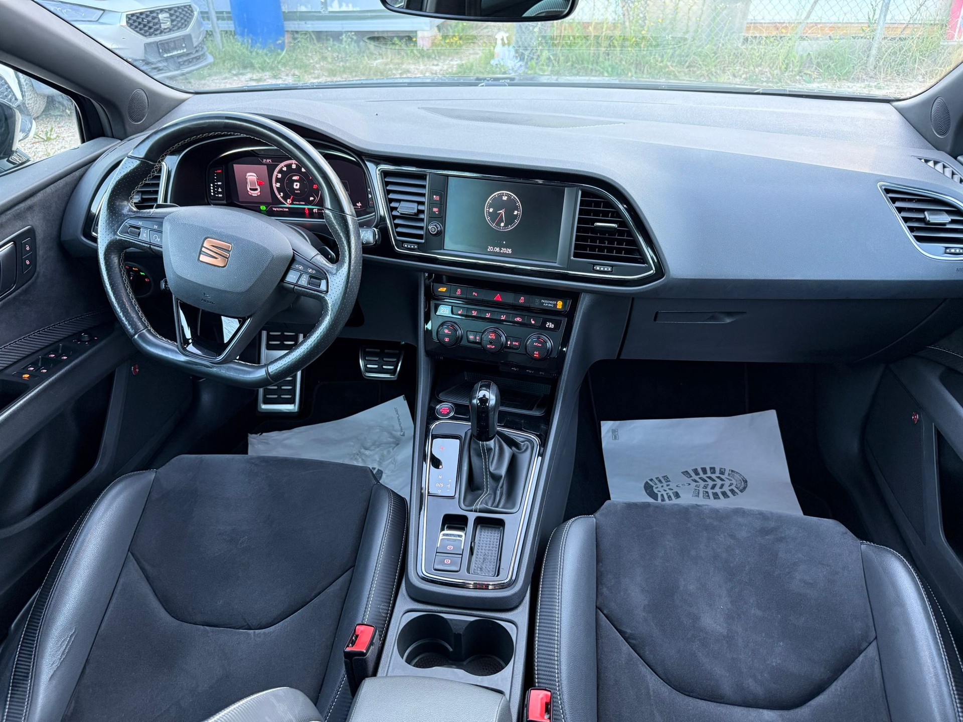 SEAT Leon ST 2.0 TSI Cupra 300 4 Drive DSG-image-13