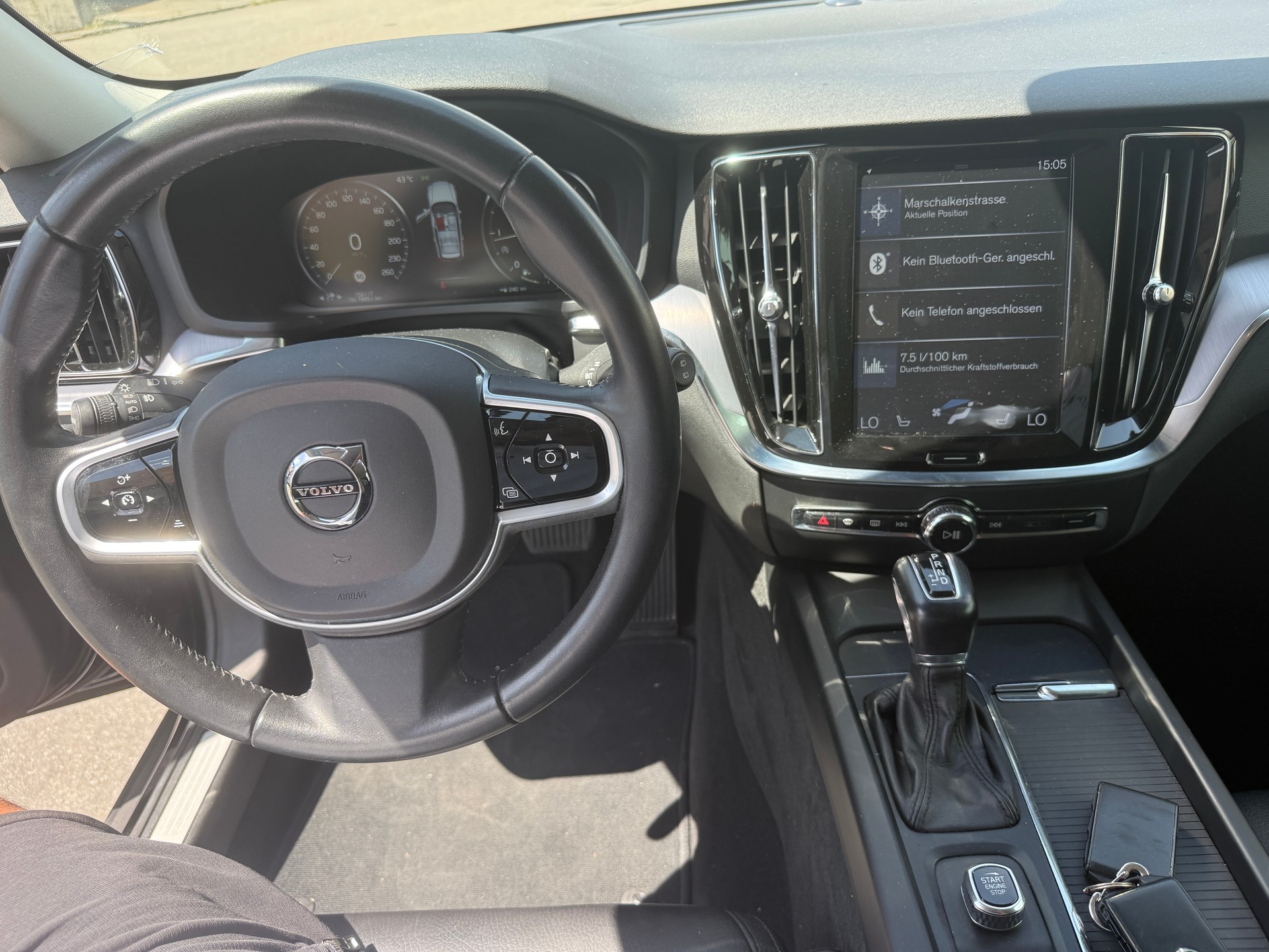VOLVO V60 Cross Country D4 AWD Geartronic-image-9