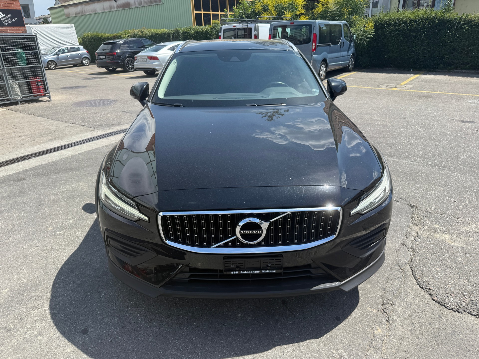 VOLVO V60 Cross Country D4 AWD Geartronic-image-2