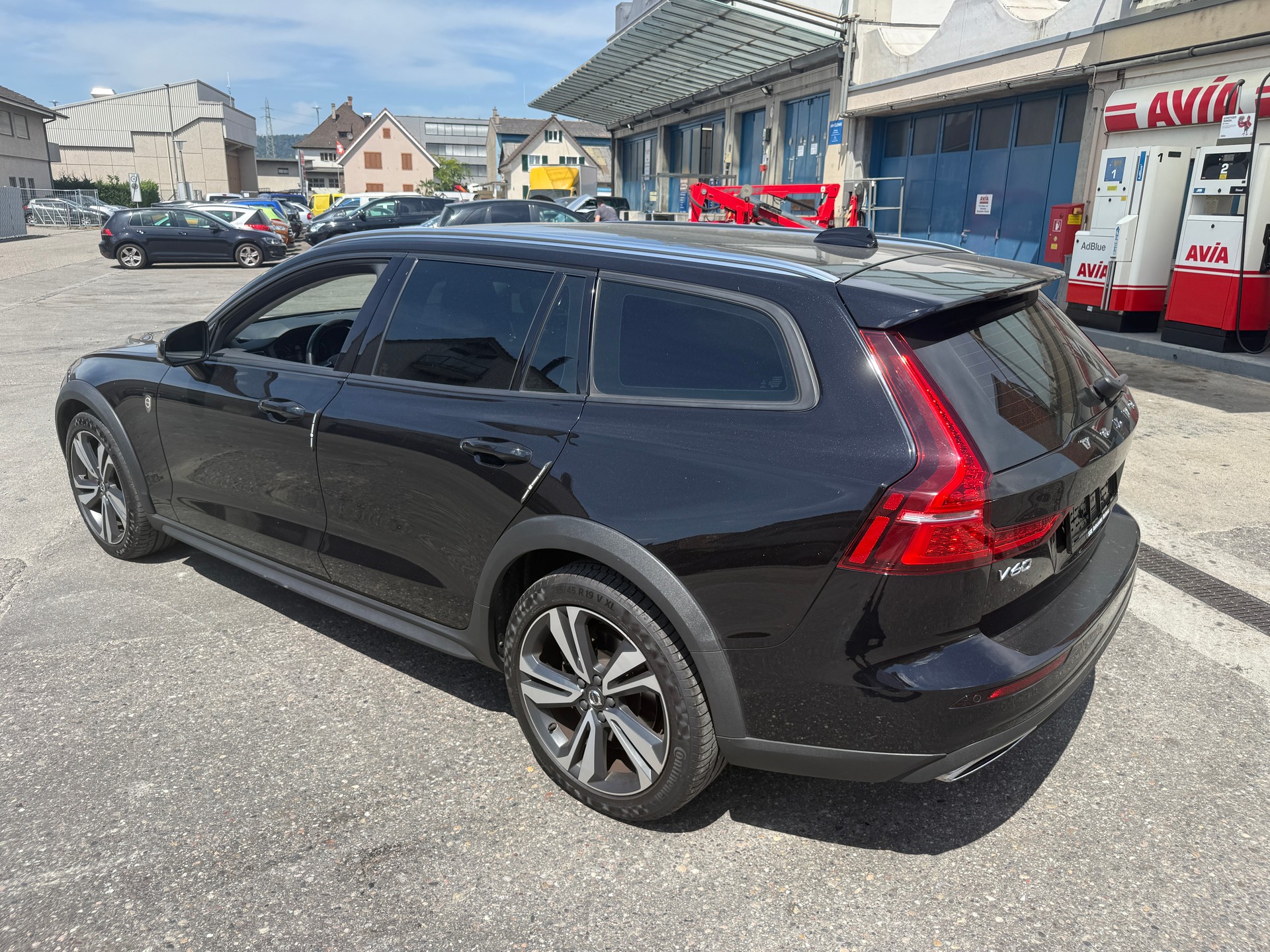 VOLVO V60 Cross Country D4 AWD Geartronic-image-3