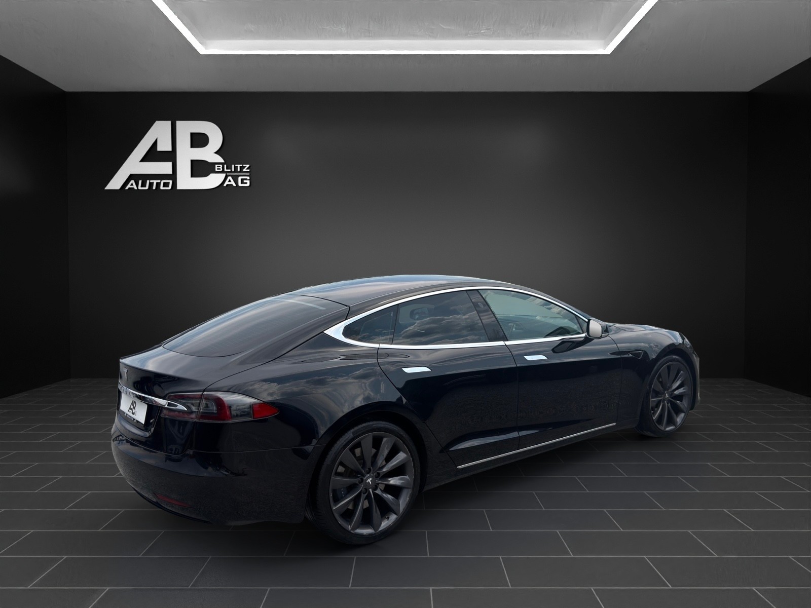 TESLA Model S 75 mit 388 PS-image-4