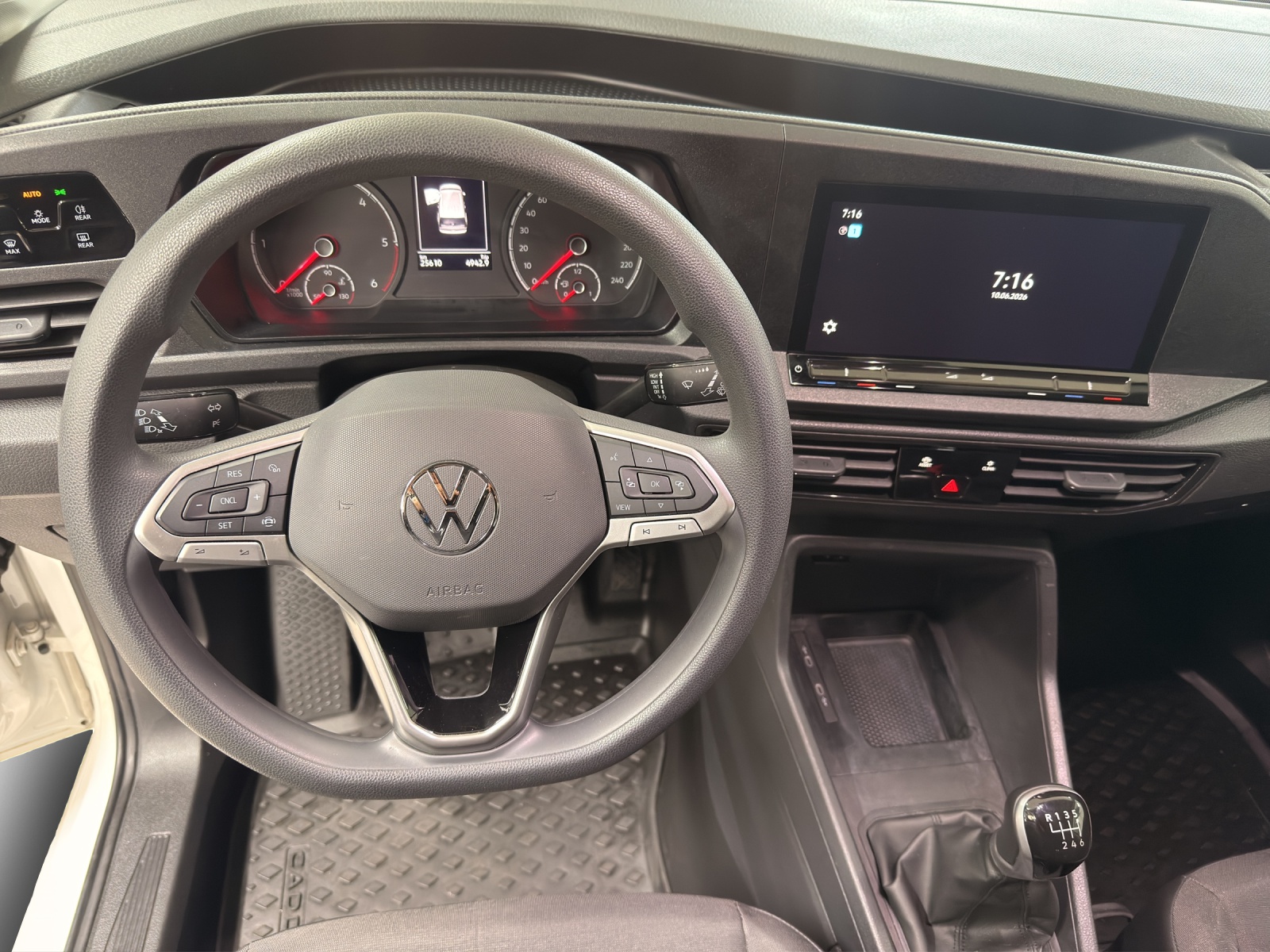VW Caddy Cargo 2.0TDI Maxi 4Motion-image-8