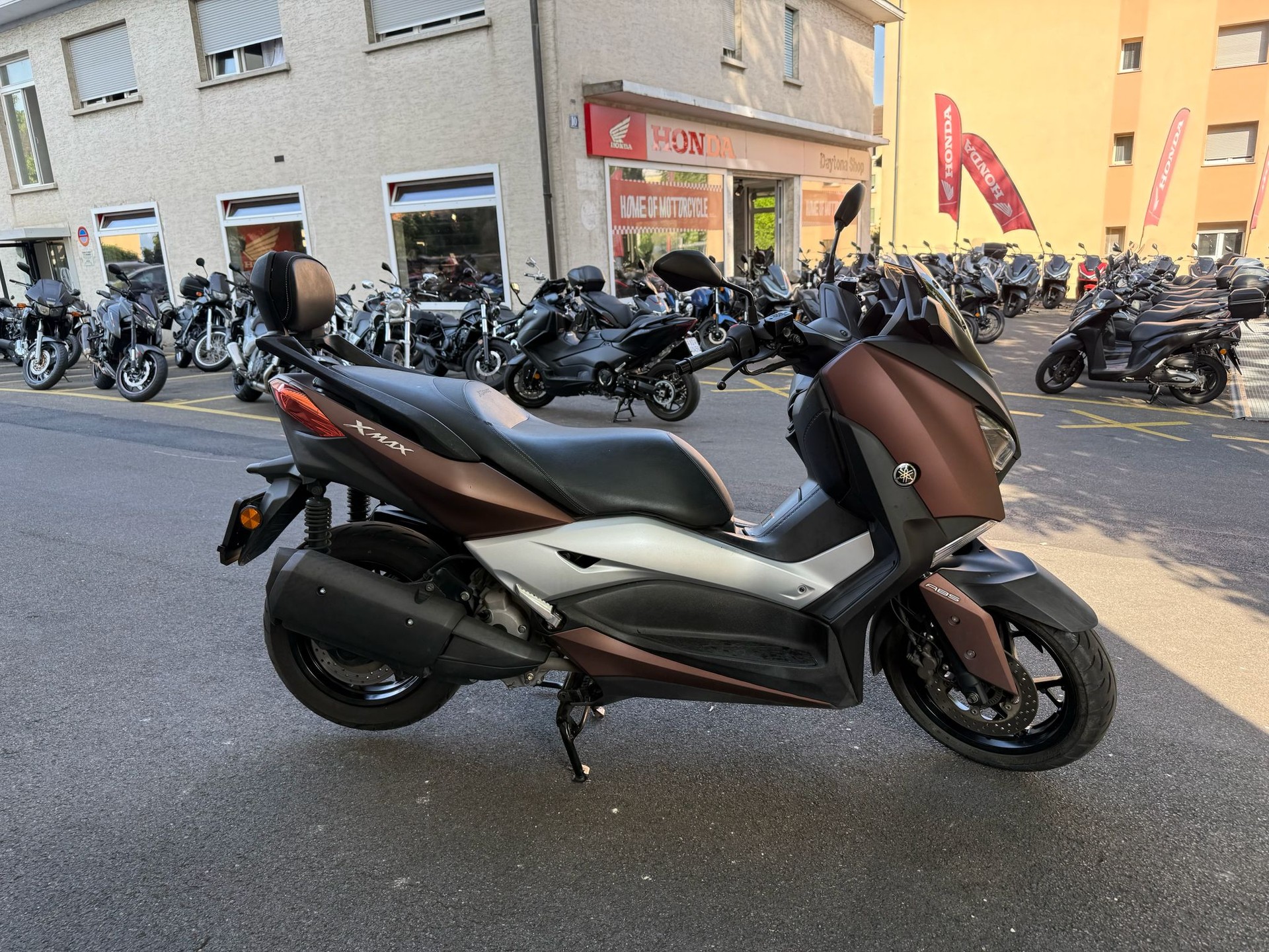 YAMAHA X-Max CZD 300 ABS-showroom-element-3