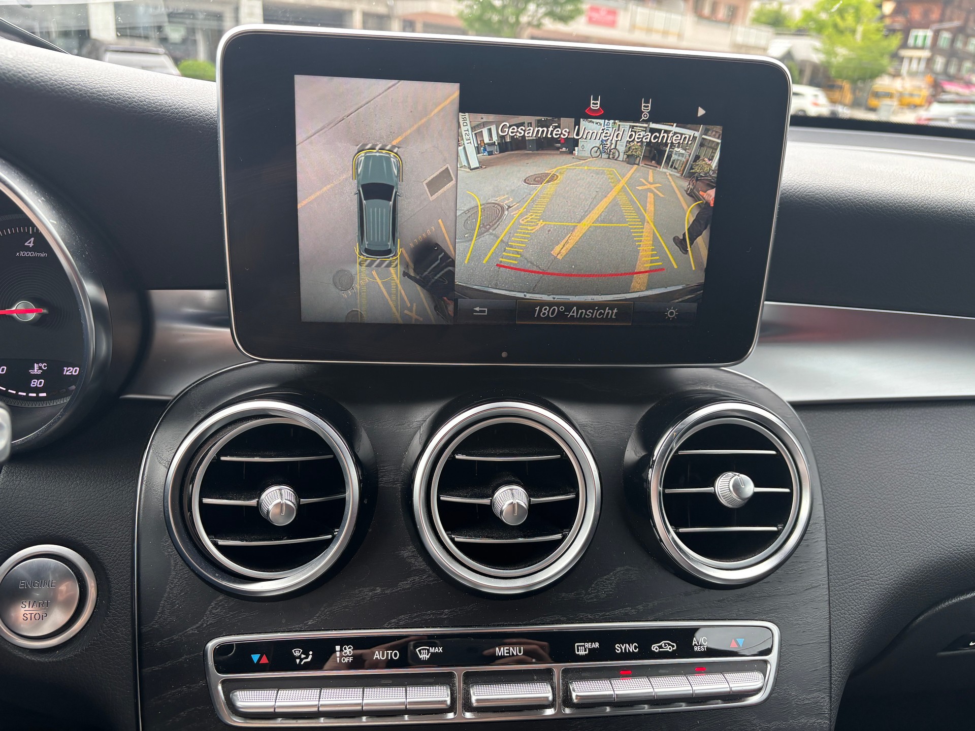 MERCEDES-BENZ GLC 300 Runout Edition 4M-image-7