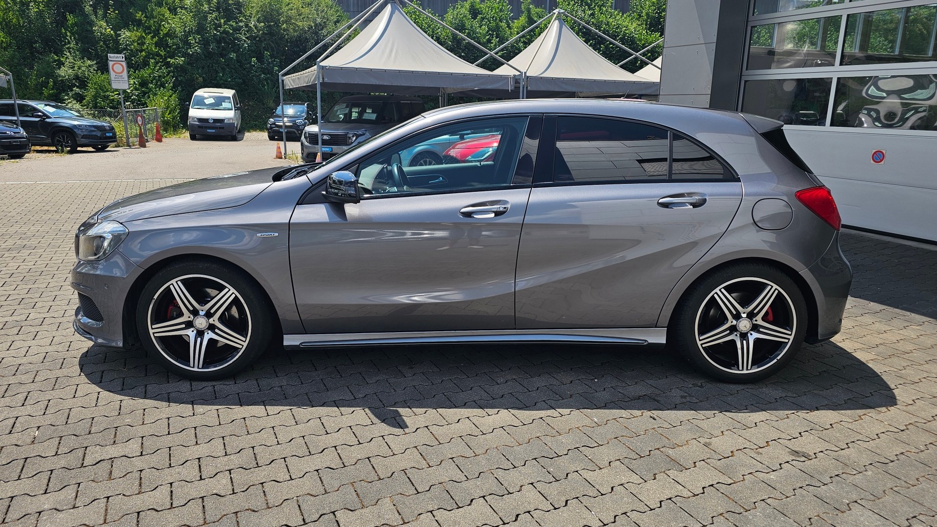 MERCEDES-BENZ A 250 Sport 7G-DCT-image-14