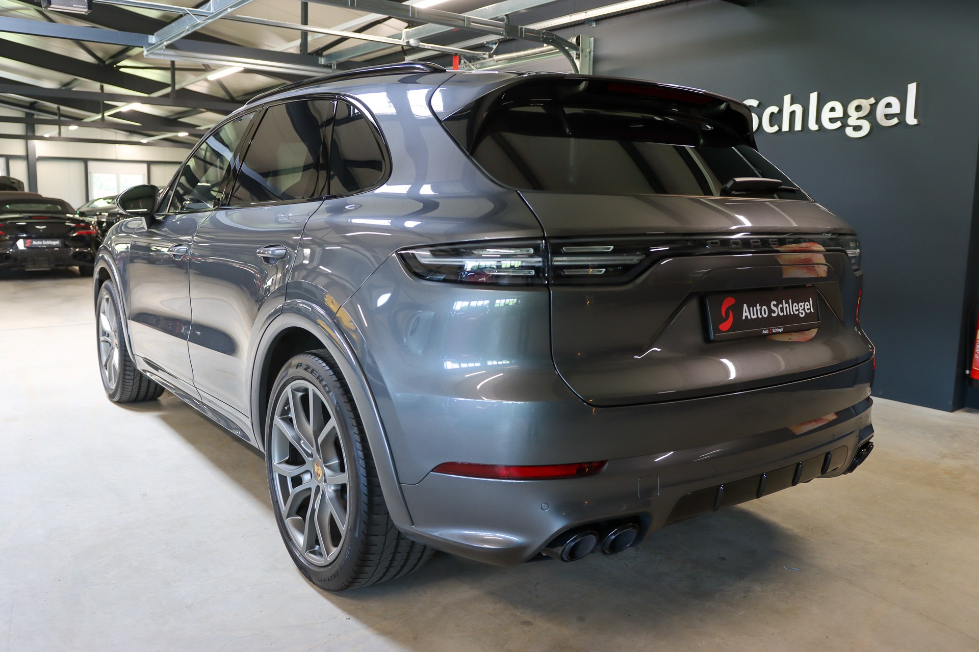 PORSCHE Cayenne-image-3