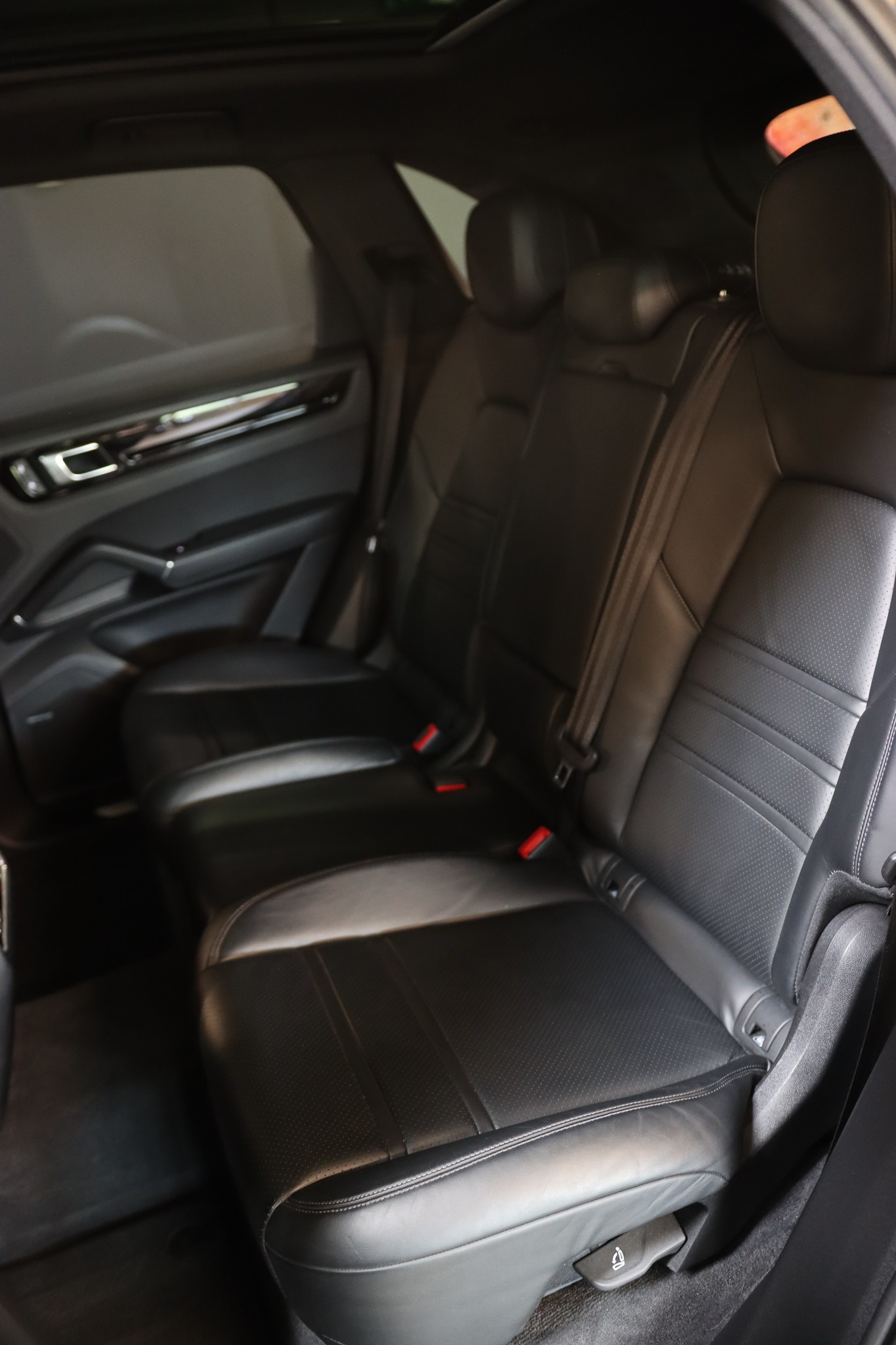 PORSCHE Cayenne-image-14