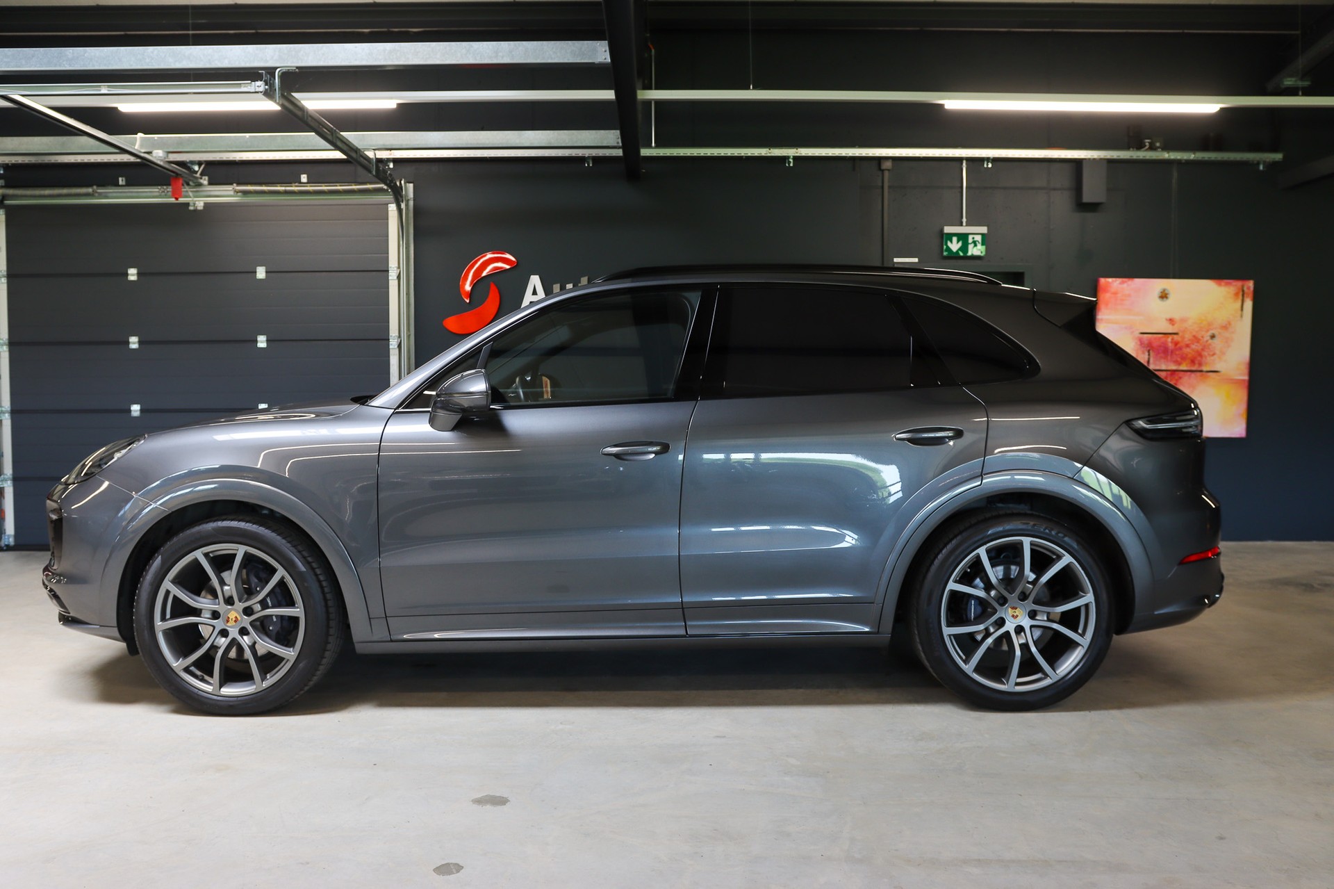 PORSCHE Cayenne-image-2