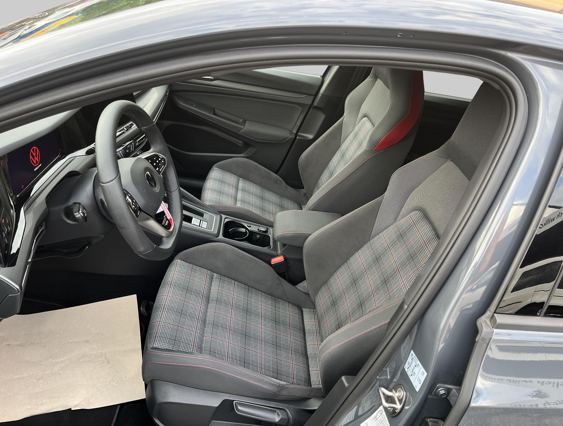 VW Golf 2.0 TSI GTI DSG-image-4