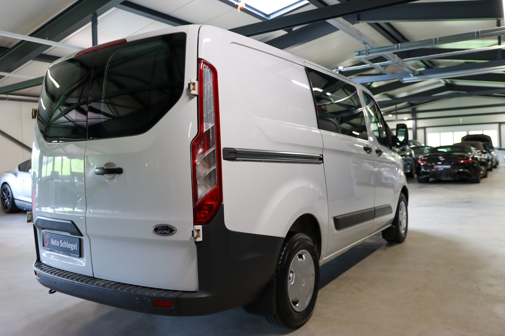 FORD Transit Custom Van 250 L1H1 Startup-image-5