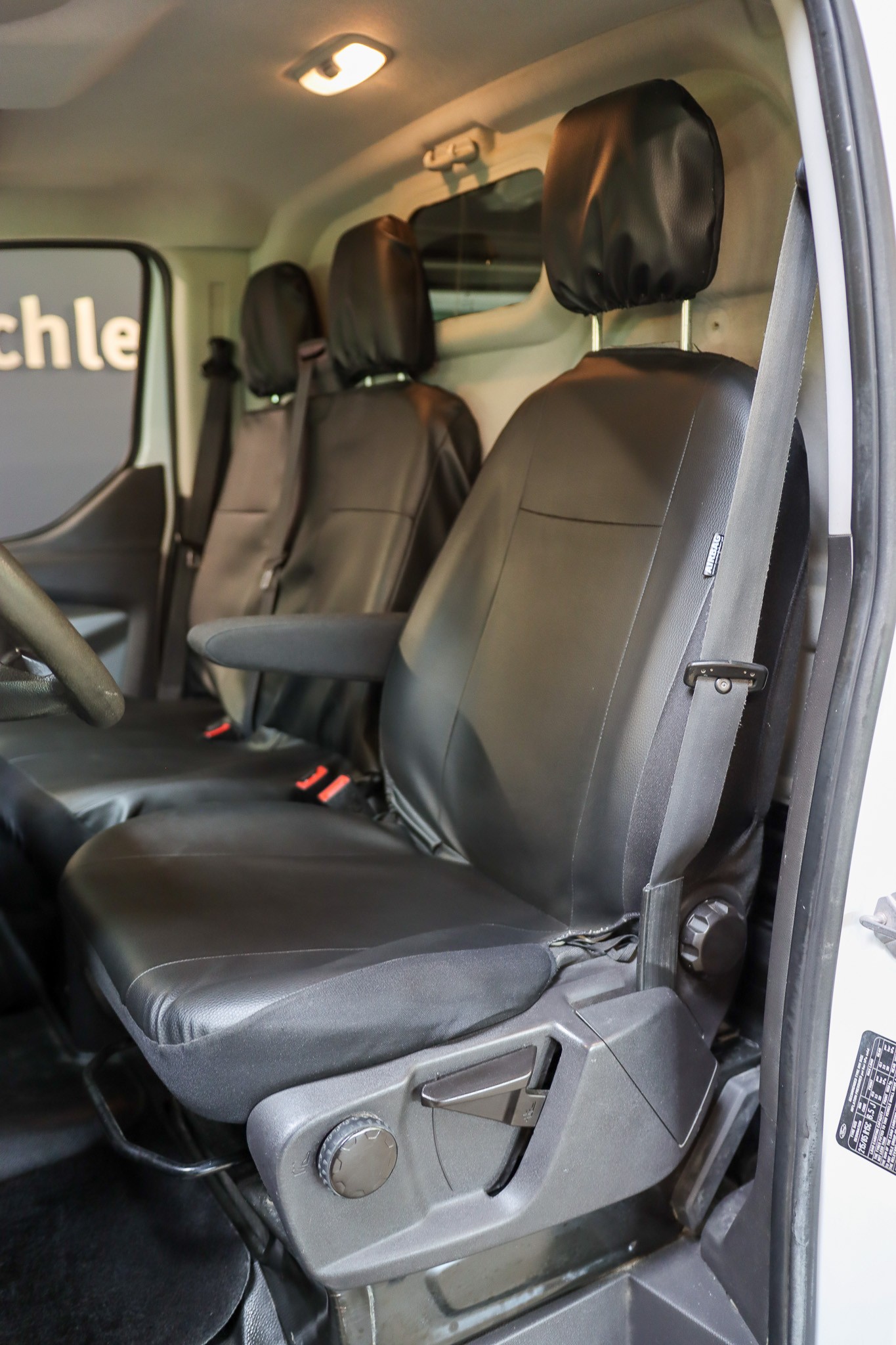 FORD Transit Custom Van 250 L1H1 Startup-image-10