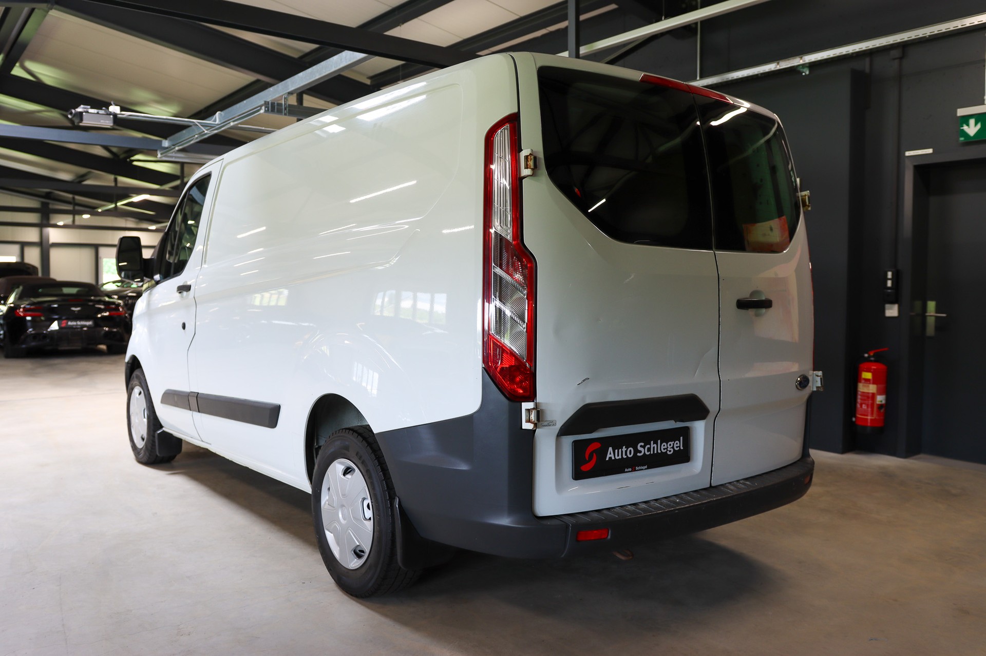 FORD Transit Custom Van 250 L1H1 Startup-image-3