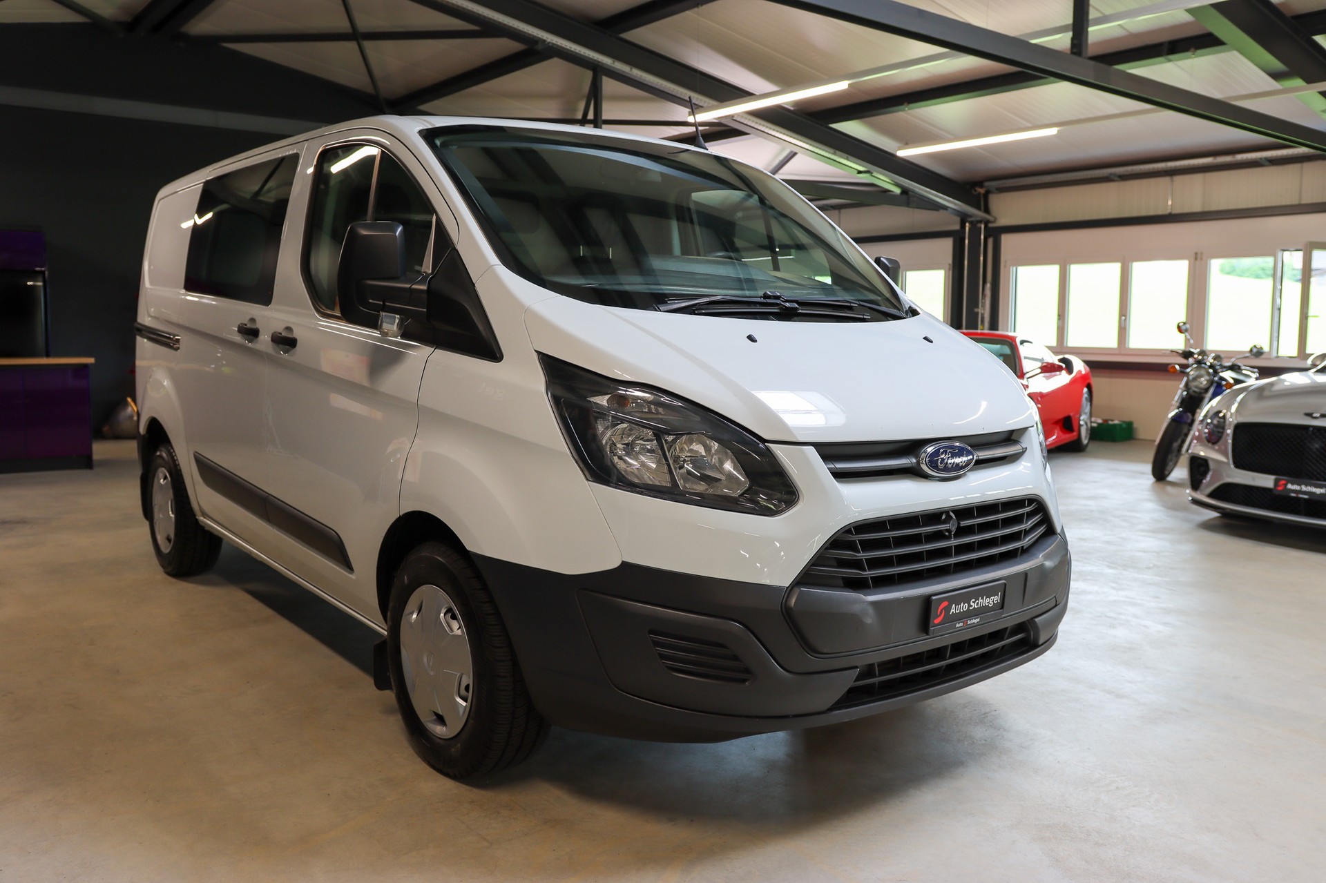 FORD Transit Custom Van 250 L1H1 Startup-image-6