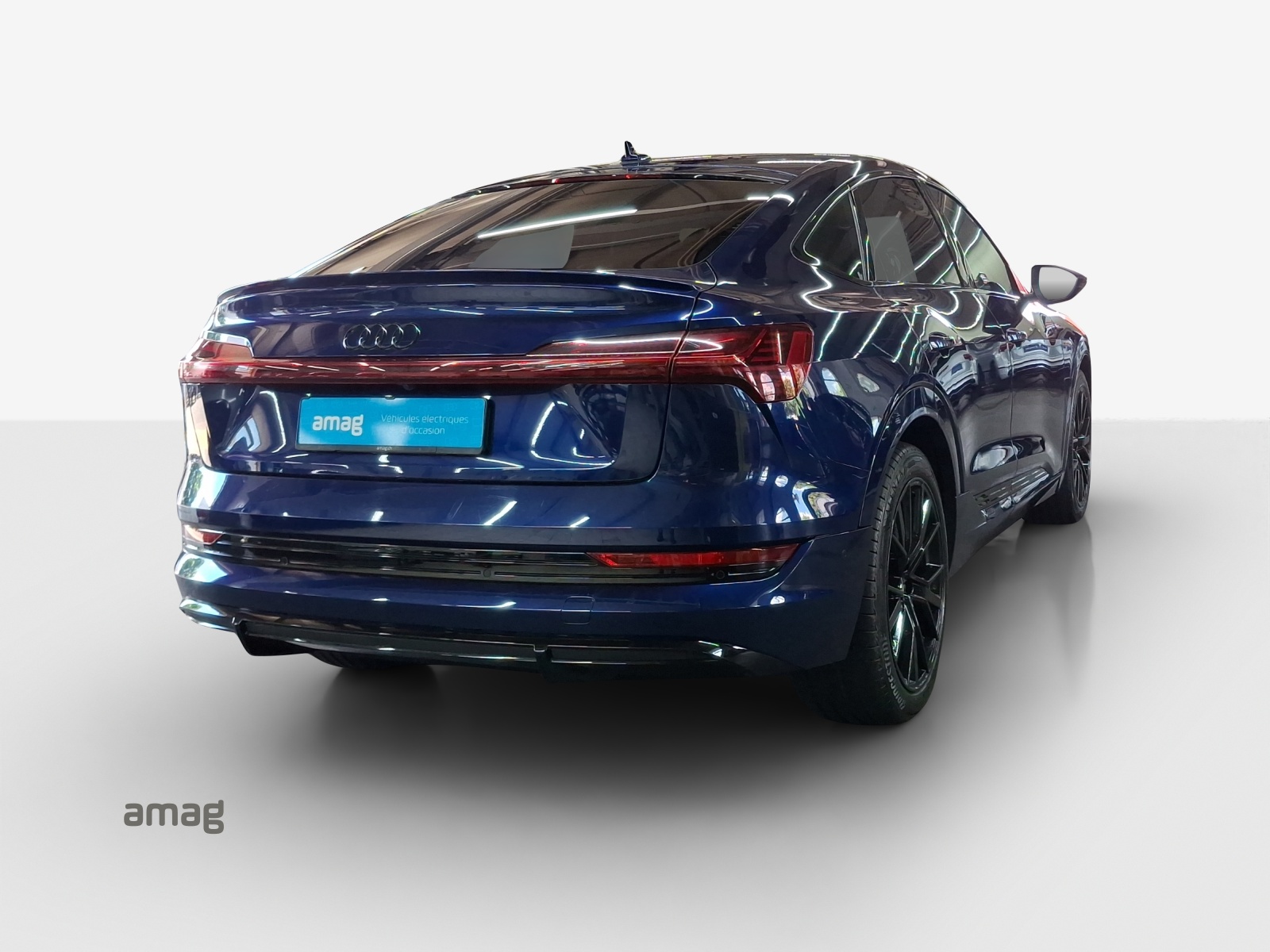 AUDI e-tron 55 Sportback S Line quattro-image-5