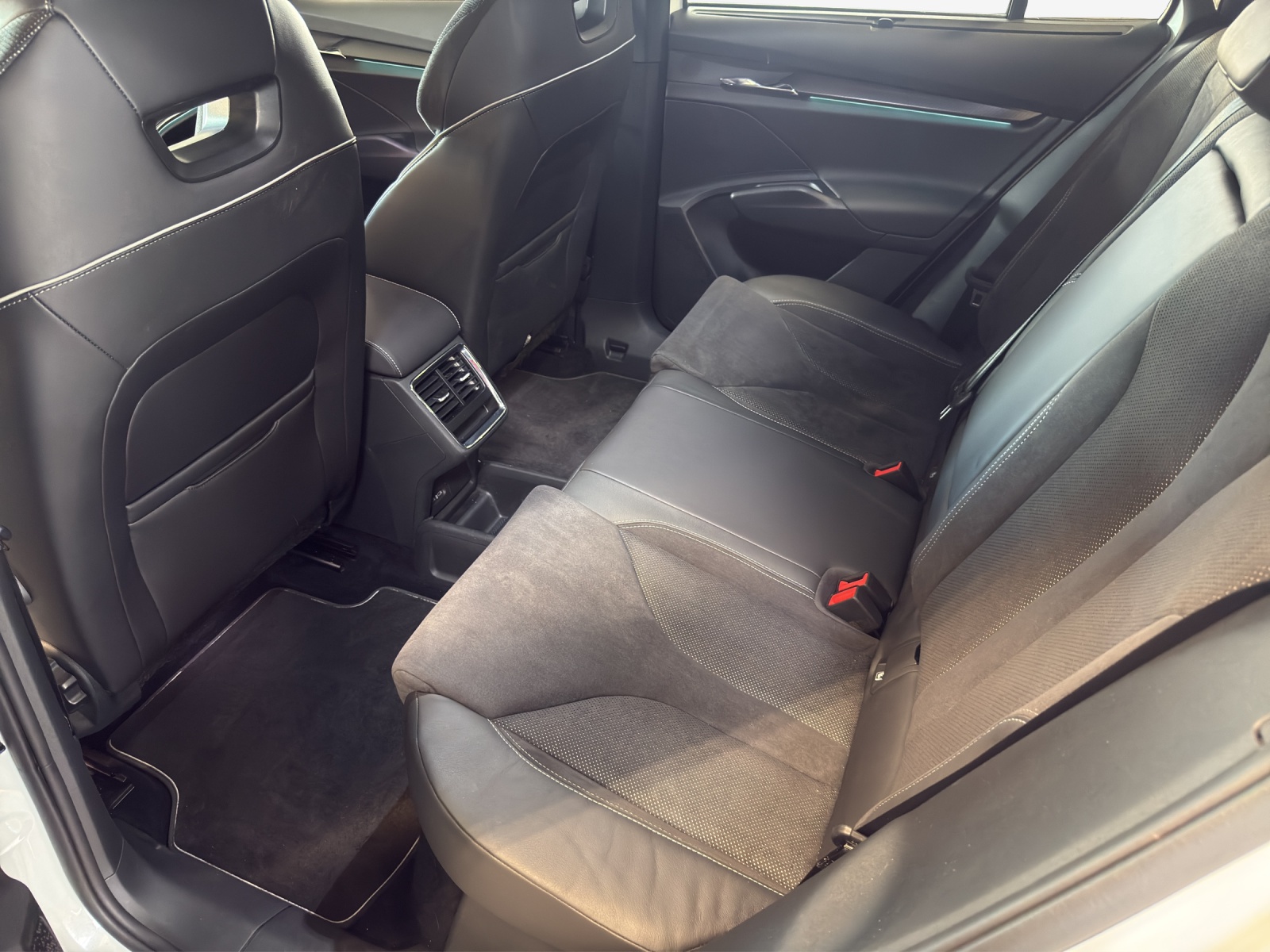 SKODA Enyaq iV 80 SportLine-image-11