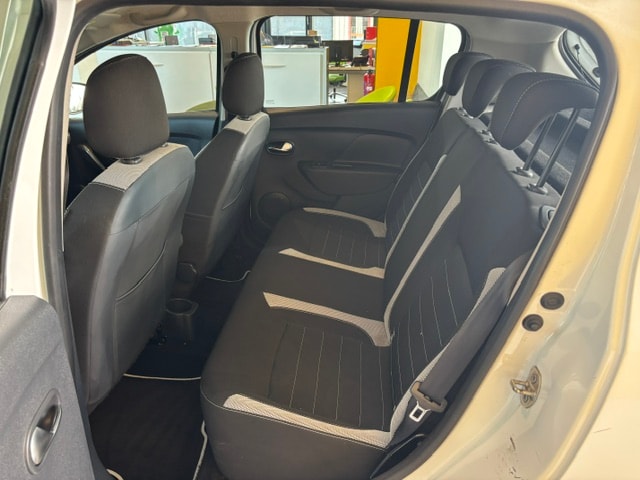 DACIA Sandero Tce 90 Stepway Automatic-image-11