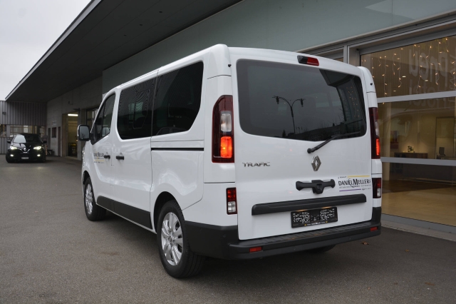RENAULT Trafic Pass 2.0 dCi Blue 170 Automat *9 Plätzer*-image-4