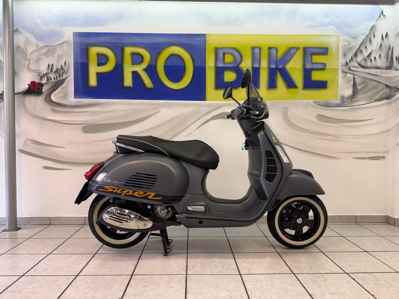 PIAGGIO Vespa GTS Super 300 i.e Sport-showroom-element-1