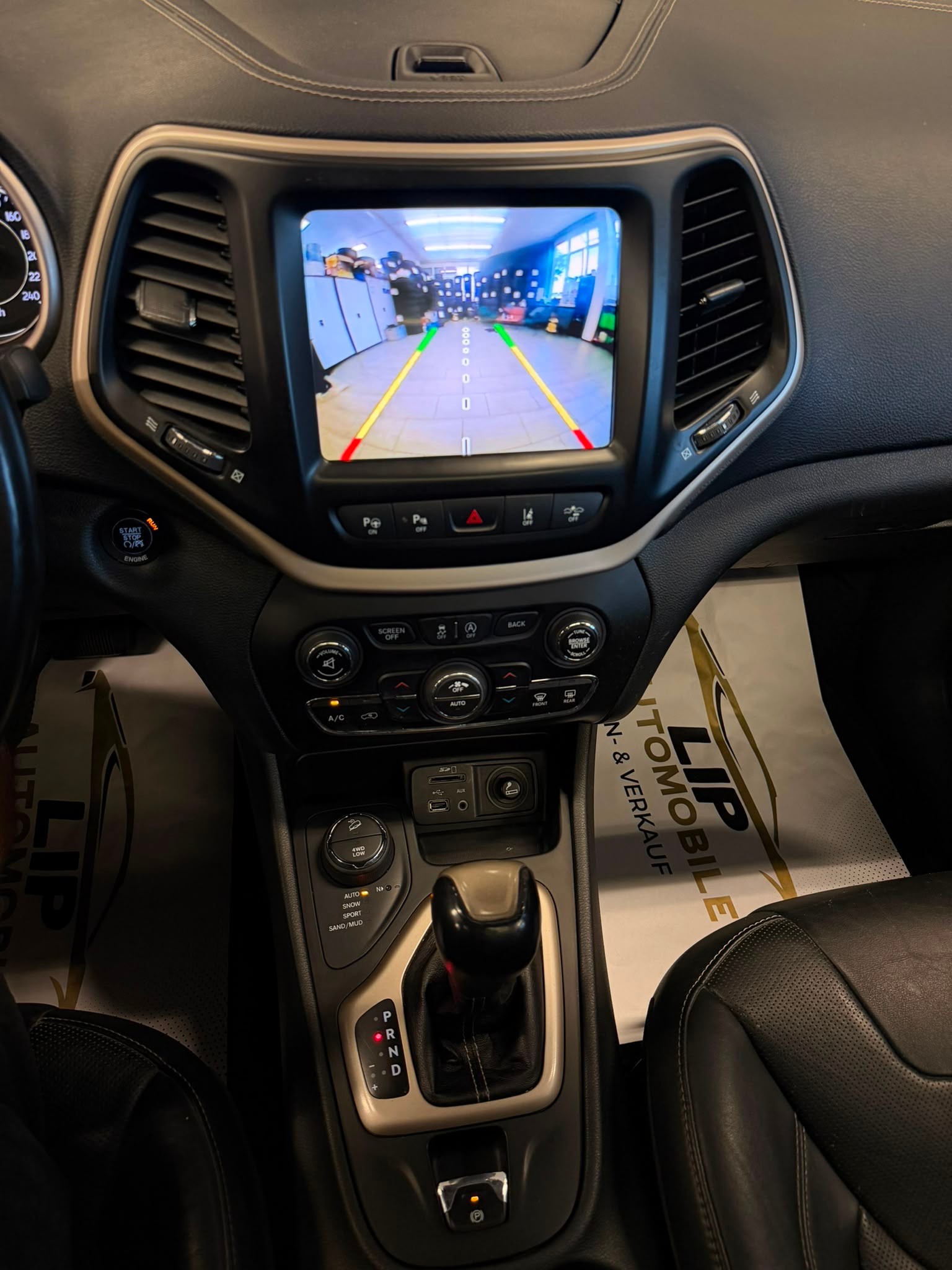 JEEP Cherokee 2.0TD Limited AWD 9ATX-image-12