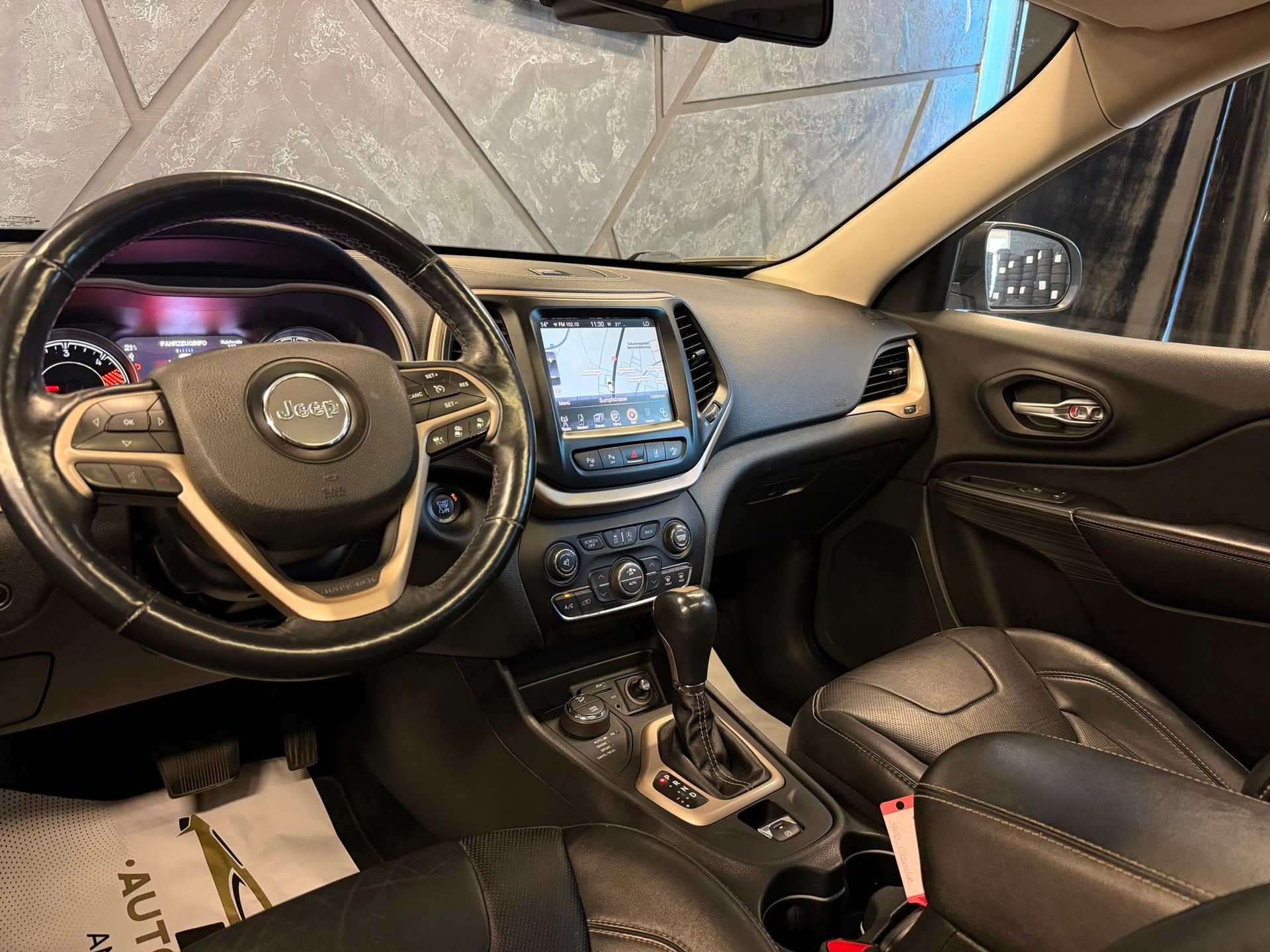 JEEP Cherokee 2.0TD Limited AWD 9ATX-image-9