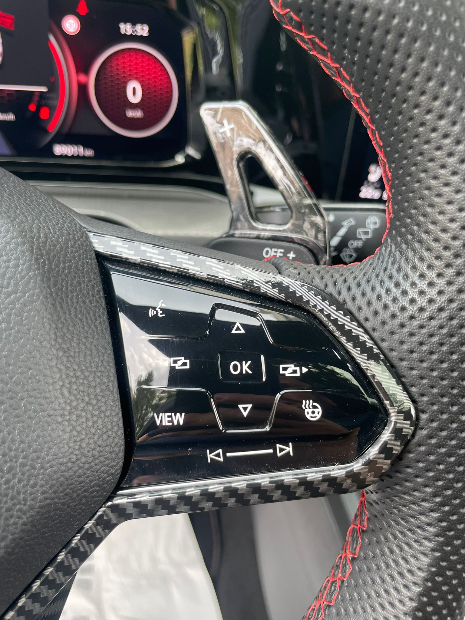 VW Golf 2.0 TSI GTI Clubsport 45 DSG Akrapovic/Leder/Panorama-image-8