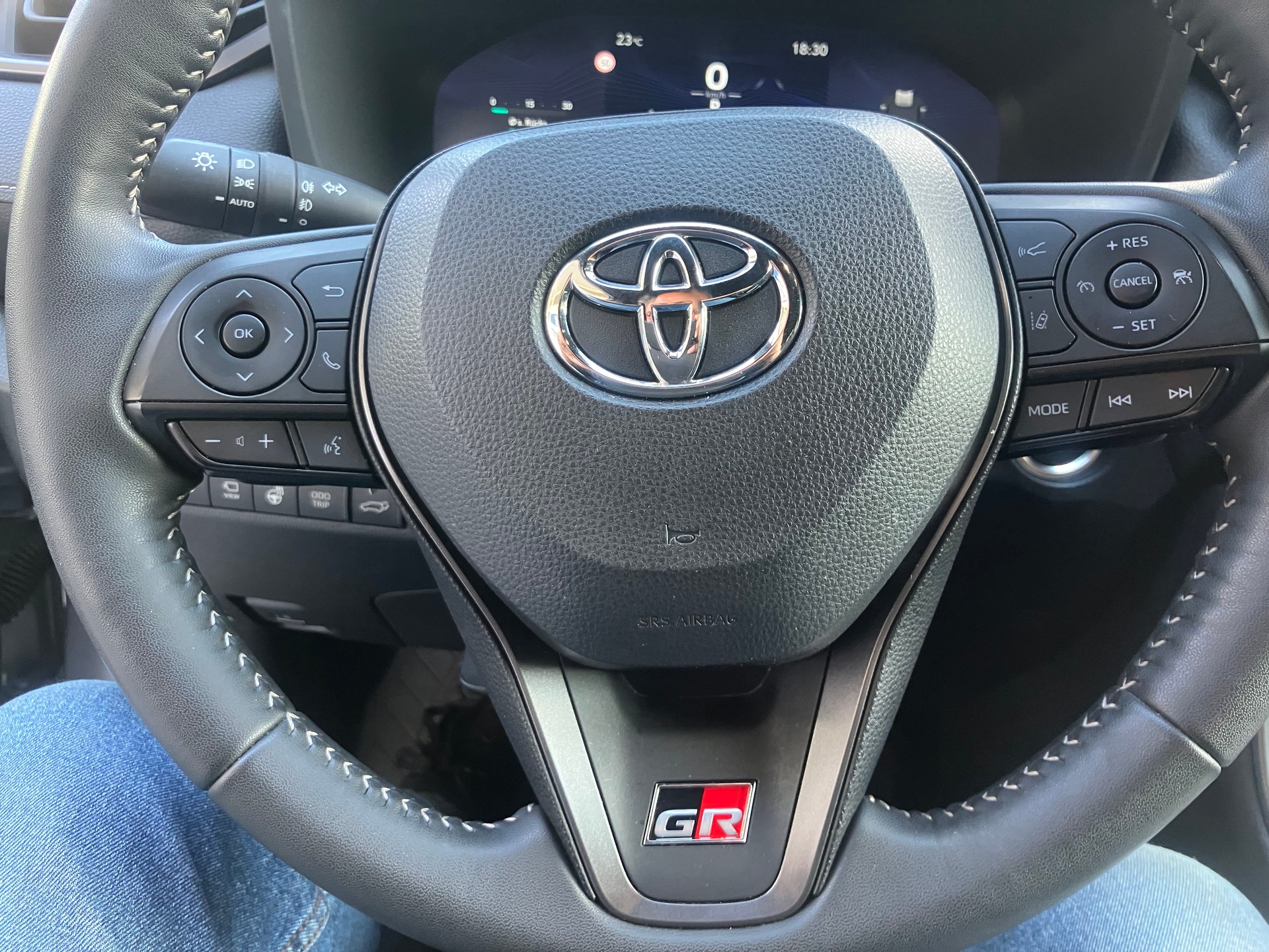TOYOTA RAV-4 2.5 HSD GR Sport e-CVT 4WD-image-6