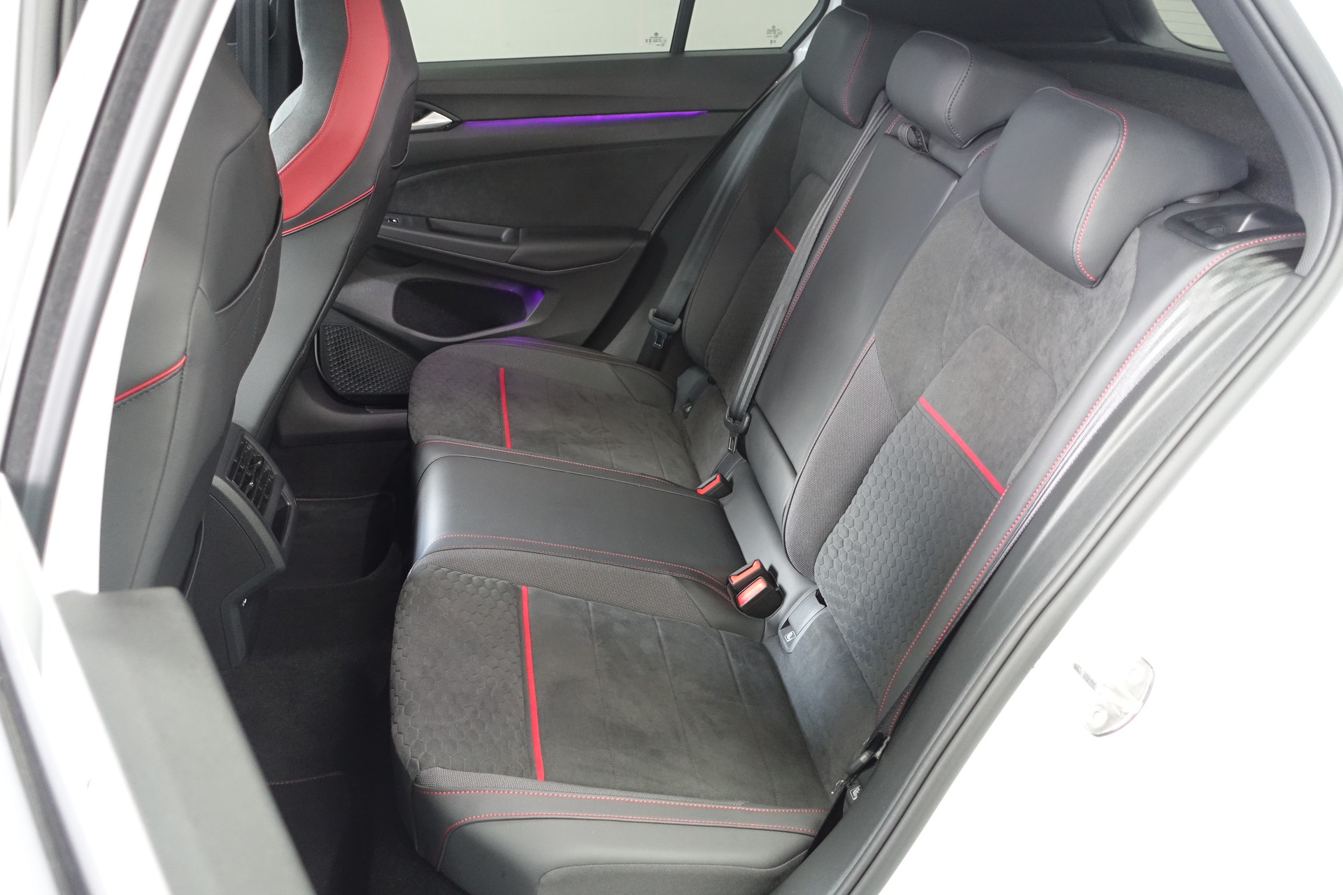 VW Golf 2.0 TSI GTI Clubsport DSG-image-14