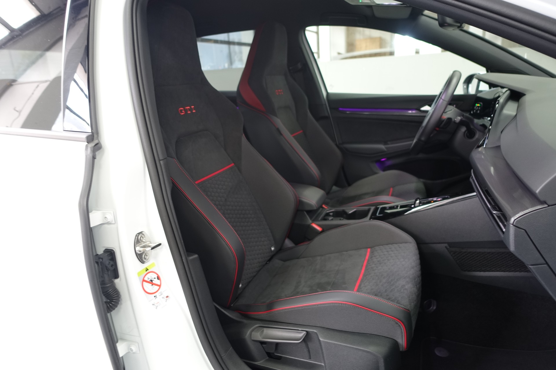 VW Golf 2.0 TSI GTI Clubsport DSG-image-13