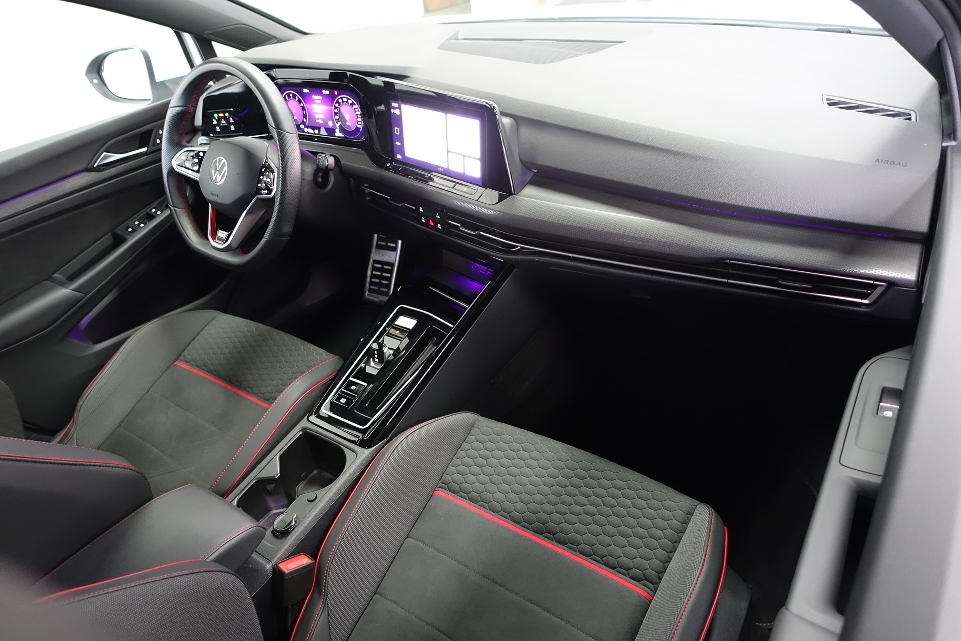 VW Golf 2.0 TSI GTI Clubsport DSG-image-11