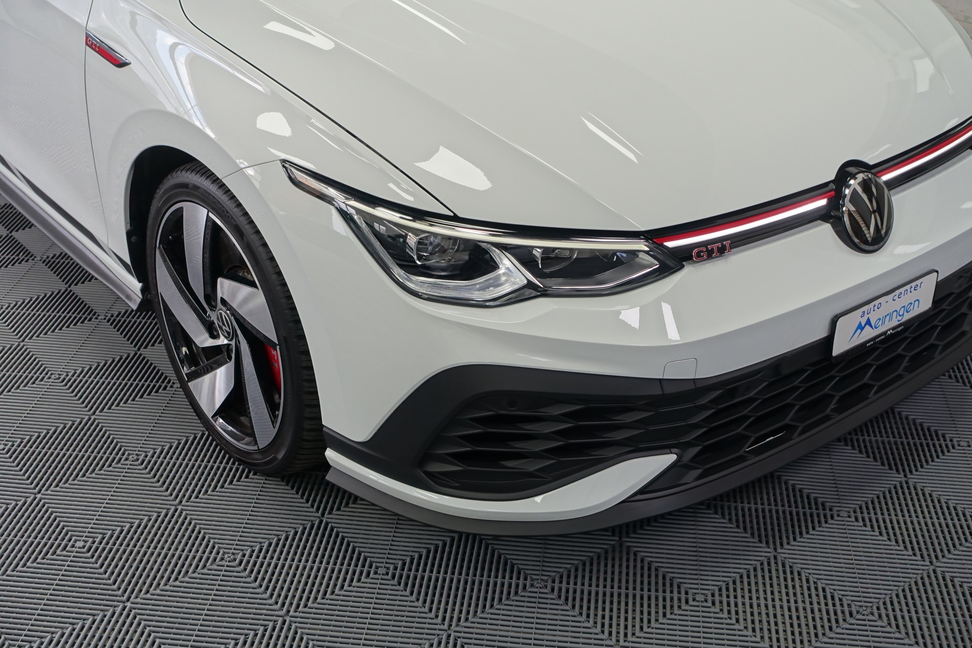 VW Golf 2.0 TSI GTI Clubsport DSG-image-7