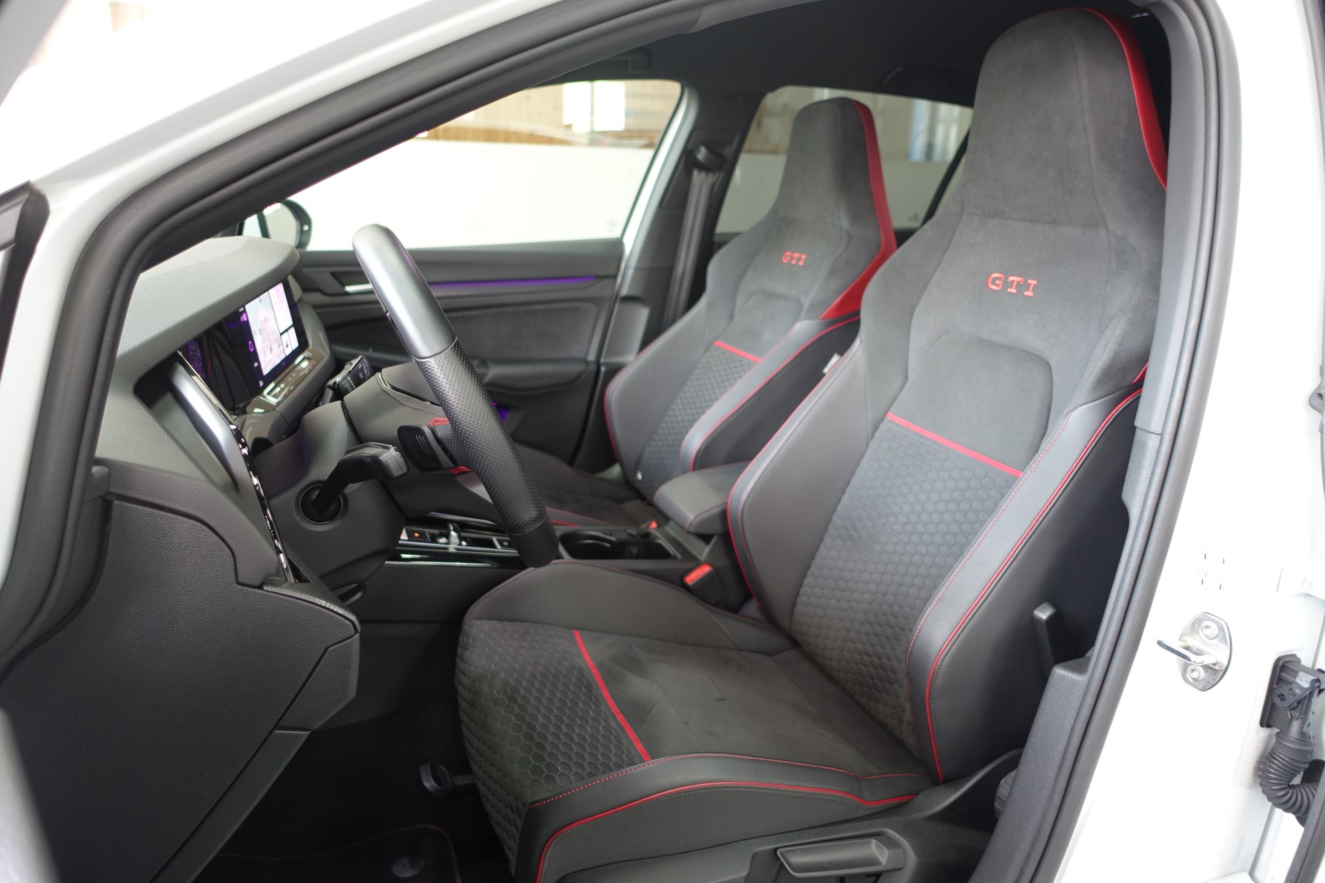 VW Golf 2.0 TSI GTI Clubsport DSG-image-12