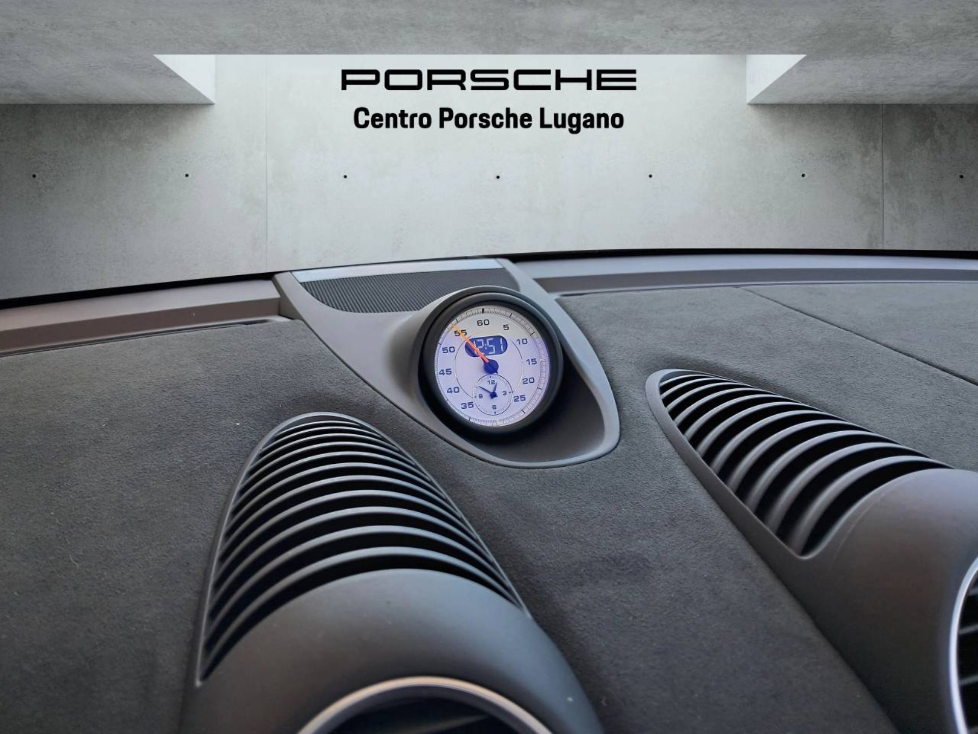 PORSCHE 718 Spyder RS-image-24