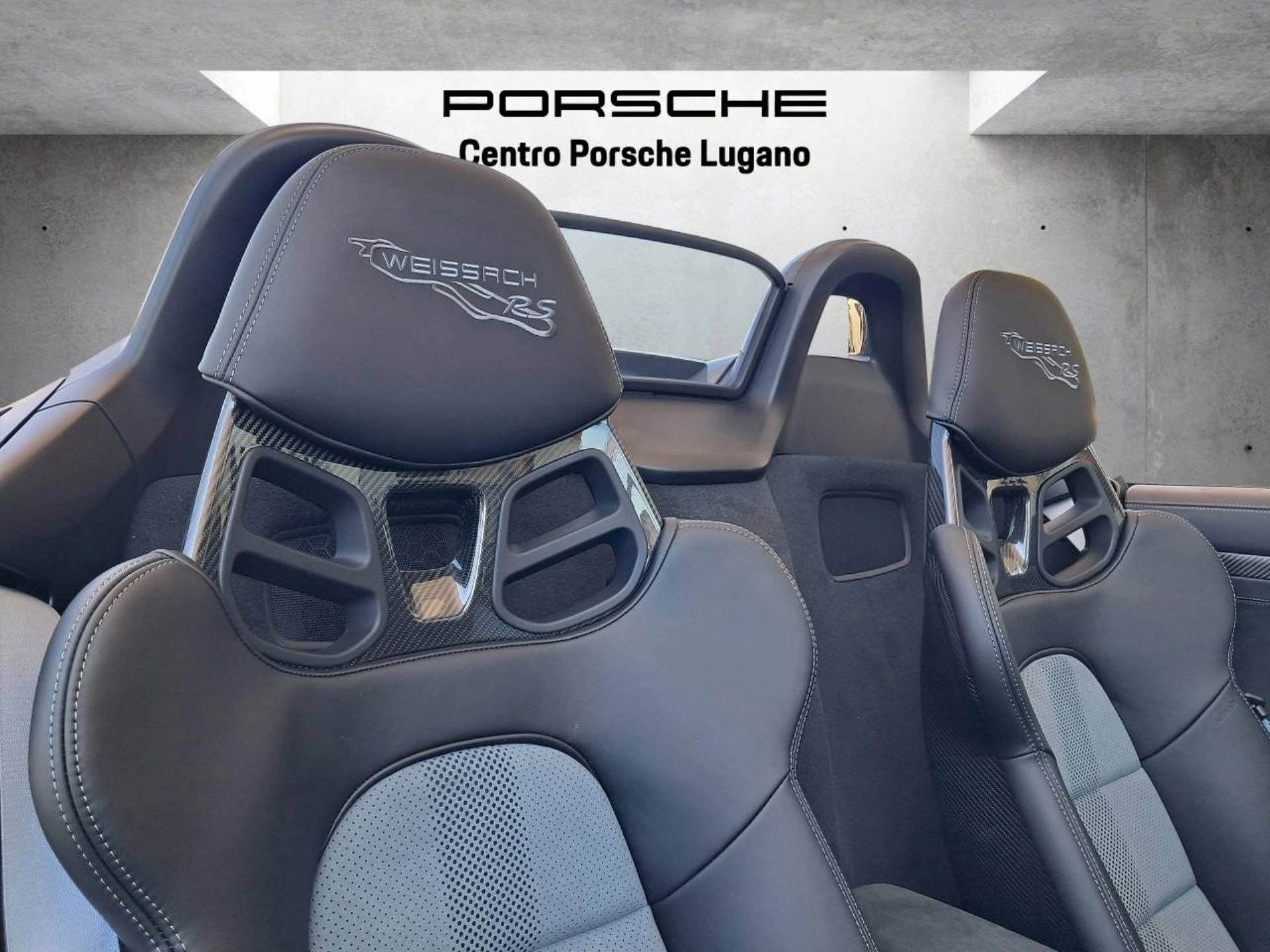 PORSCHE 718 Spyder RS-image-17