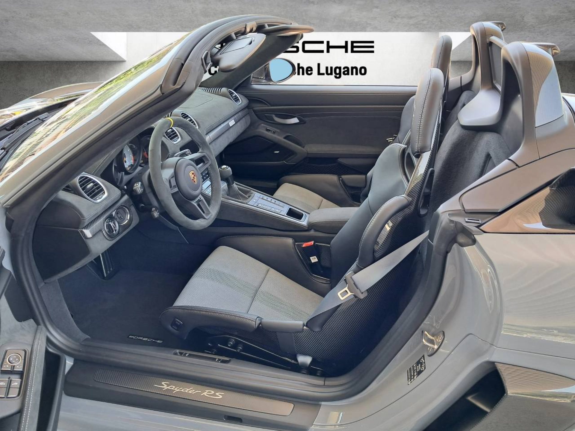 PORSCHE 718 Spyder RS-image-3