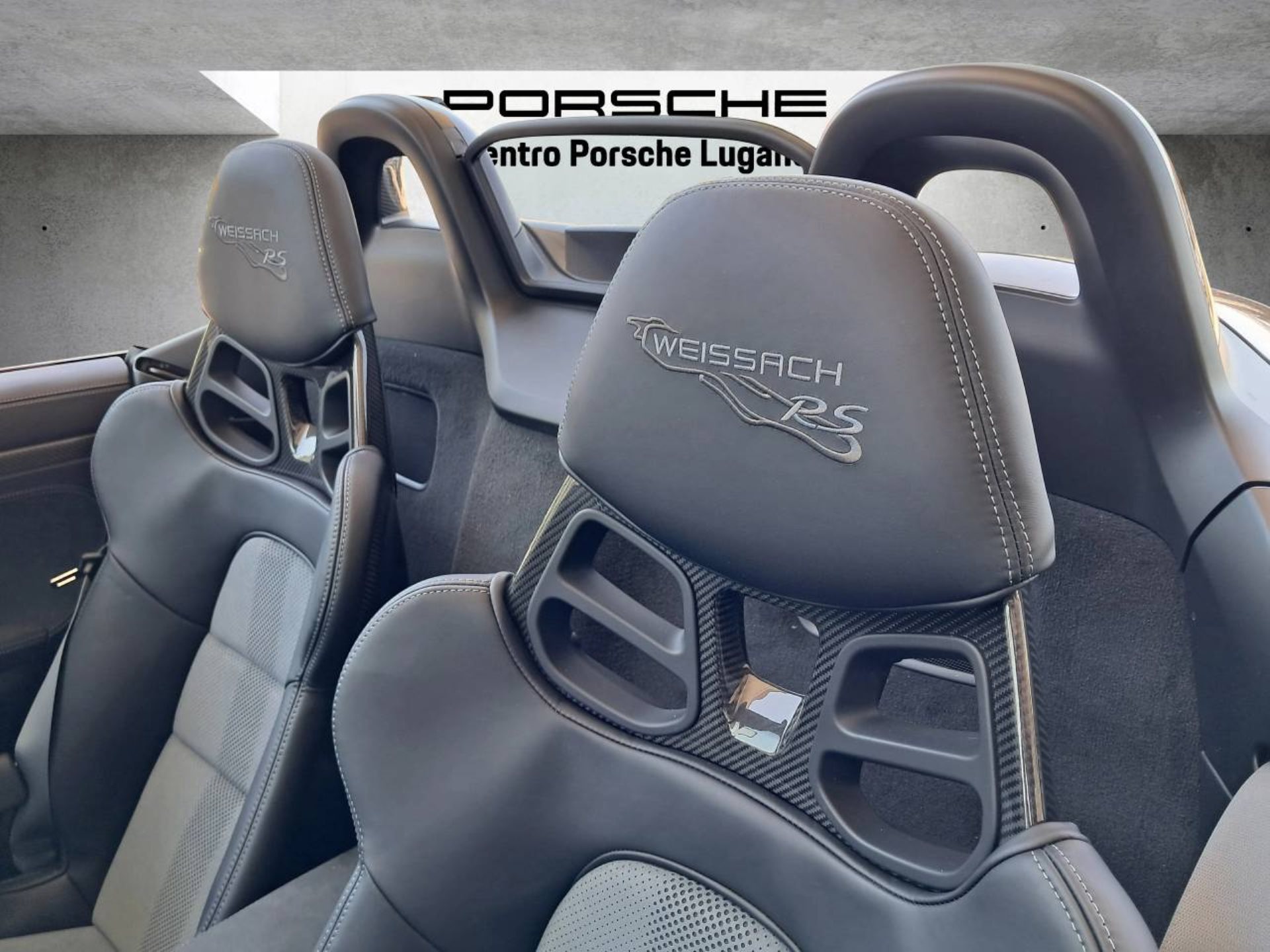 PORSCHE 718 Spyder RS-image-16