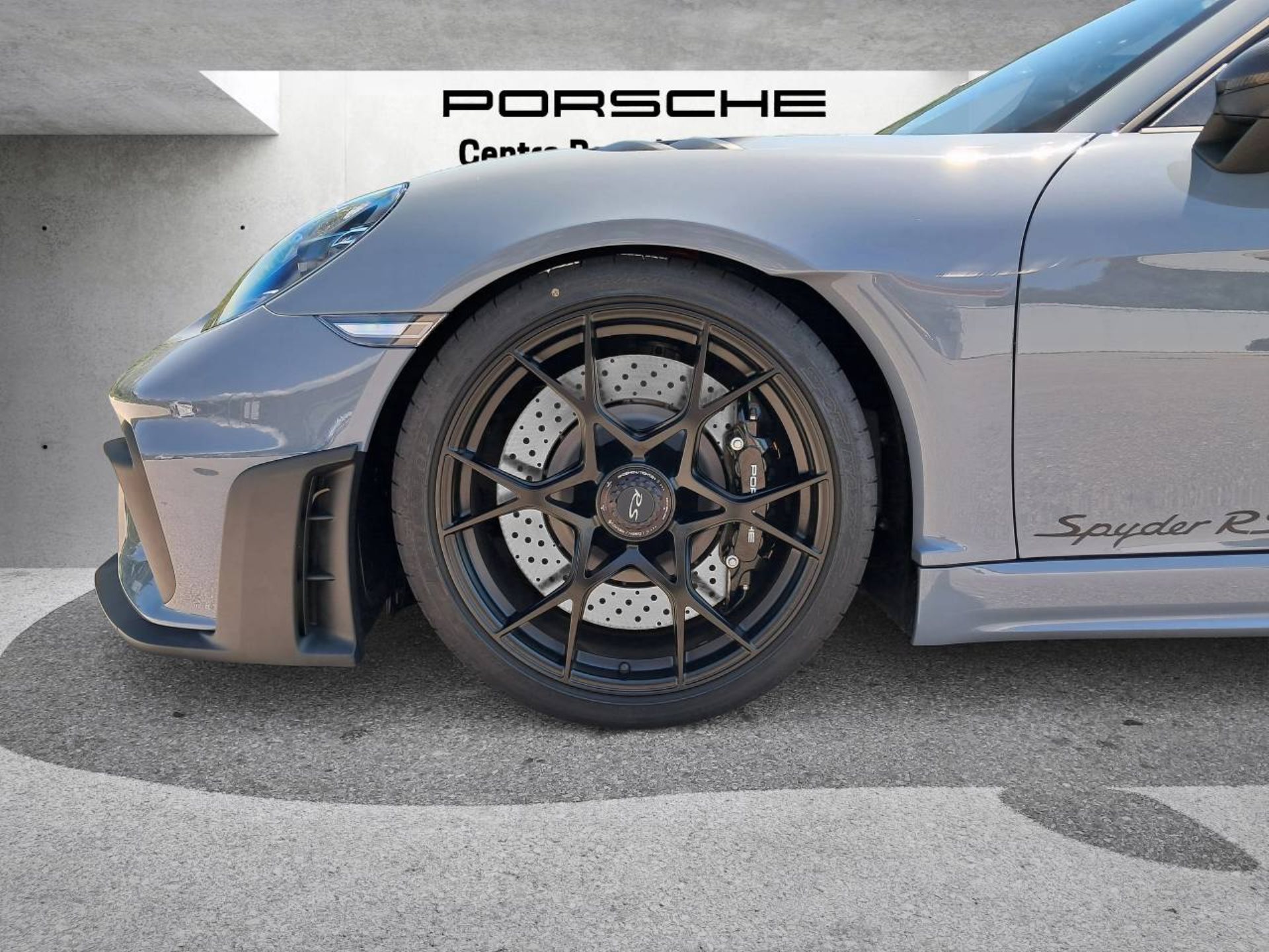 PORSCHE 718 Spyder RS-image-11