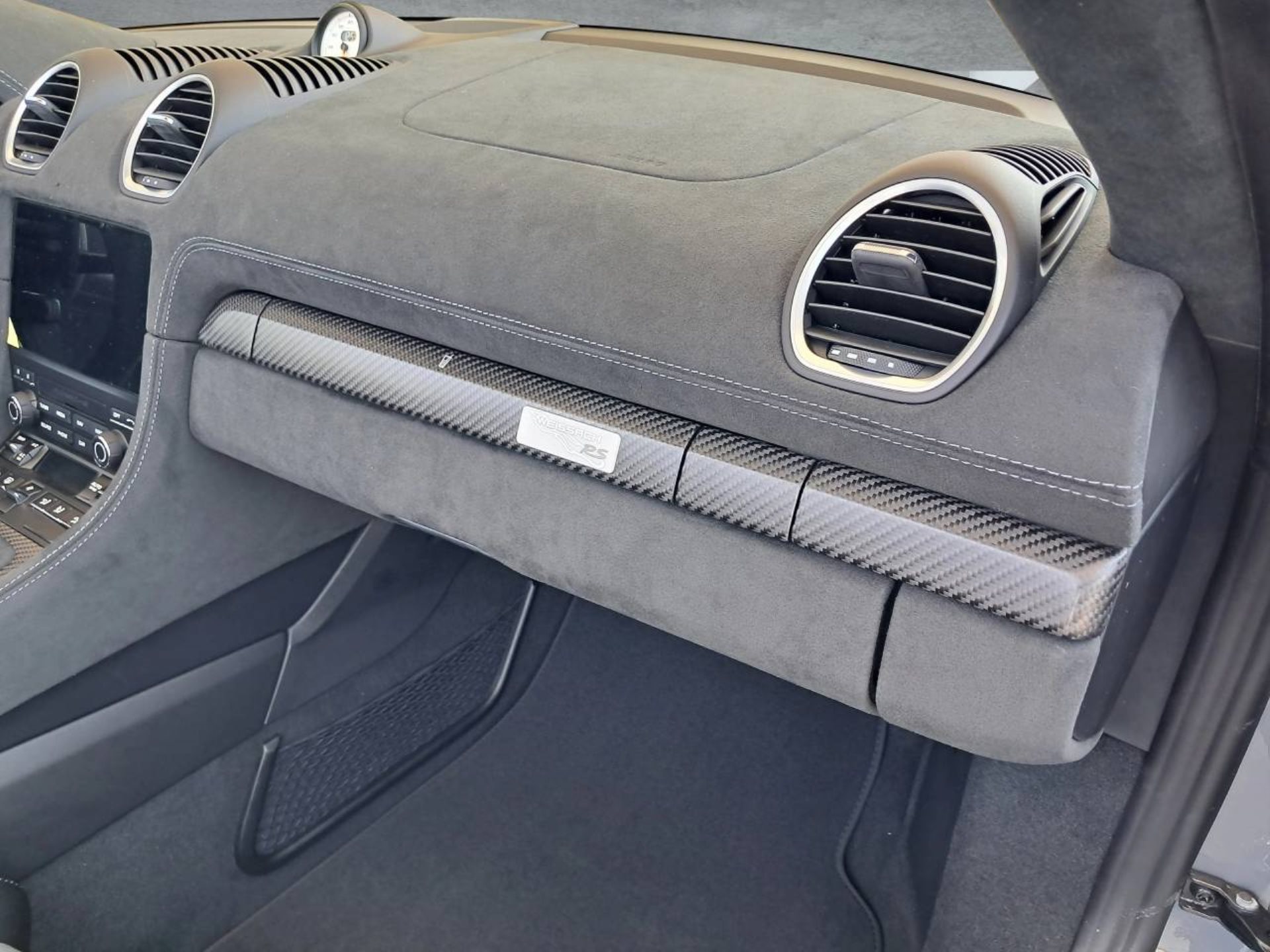 PORSCHE 718 Spyder RS-image-22