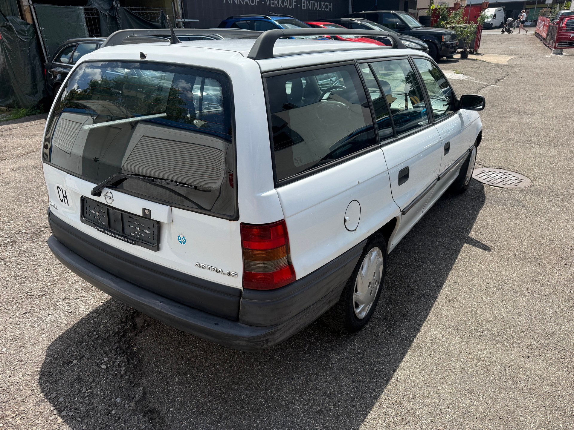 OPEL Astra Caravan 1.6i 16V-image-7
