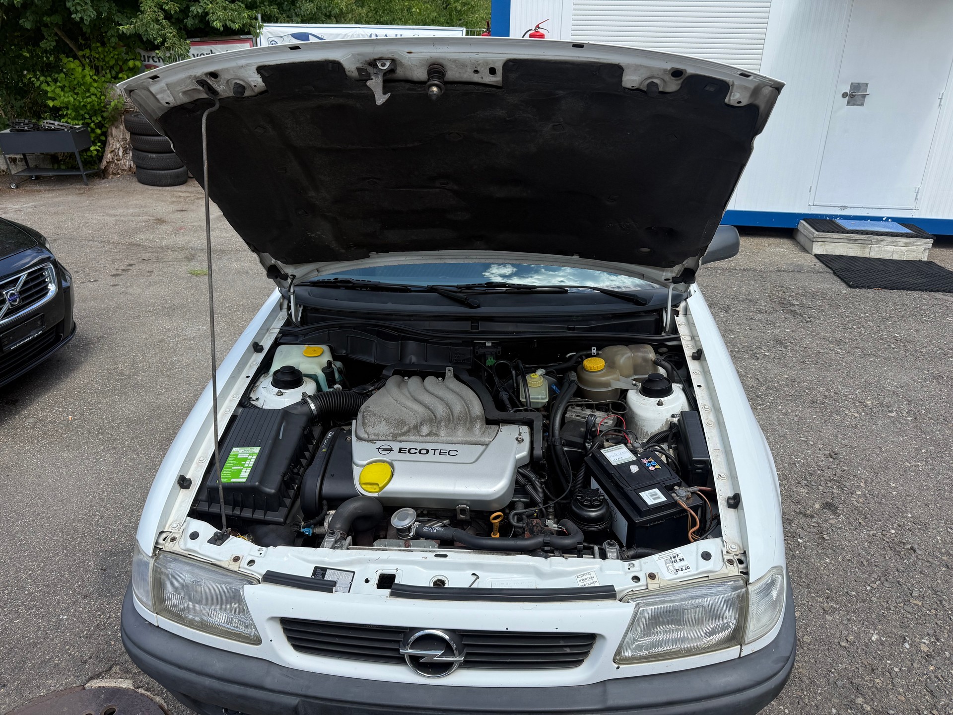 OPEL Astra Caravan 1.6i 16V-image-17