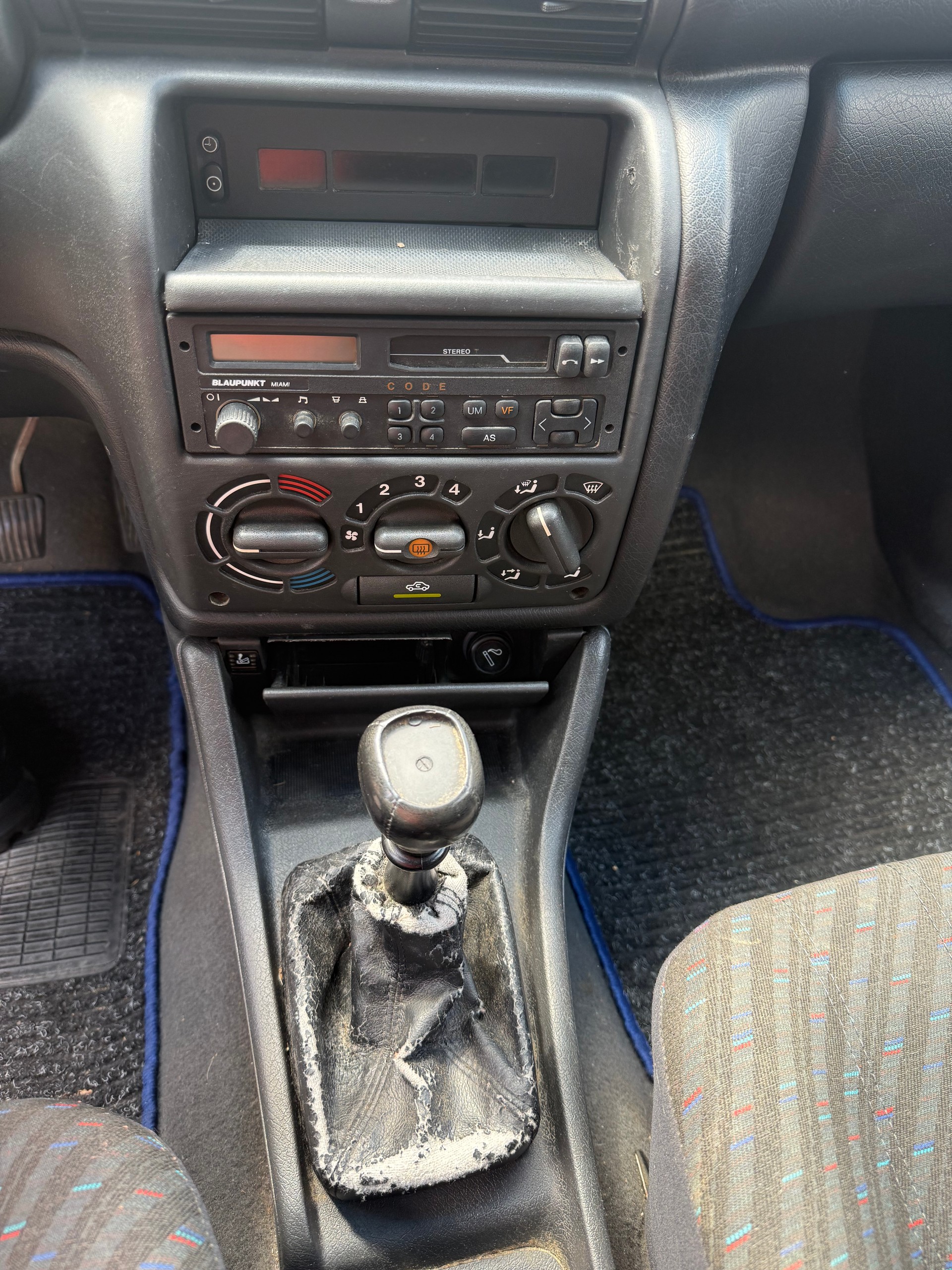 OPEL Astra Caravan 1.6i 16V-image-16