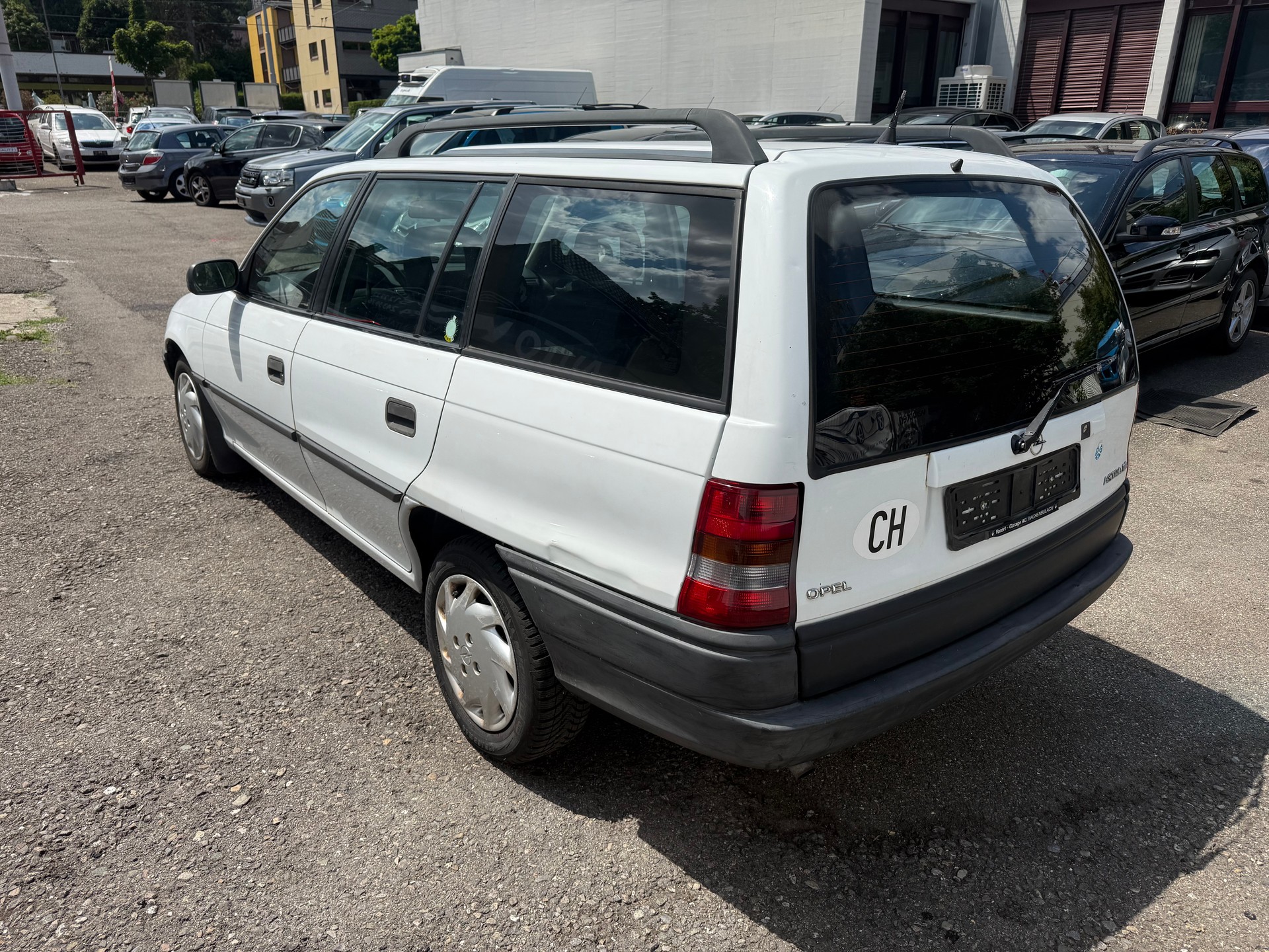 OPEL Astra Caravan 1.6i 16V-image-9