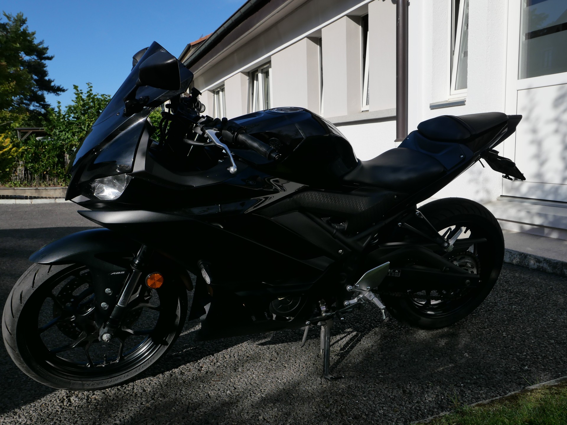 YAMAHA YZF-R3-image-1