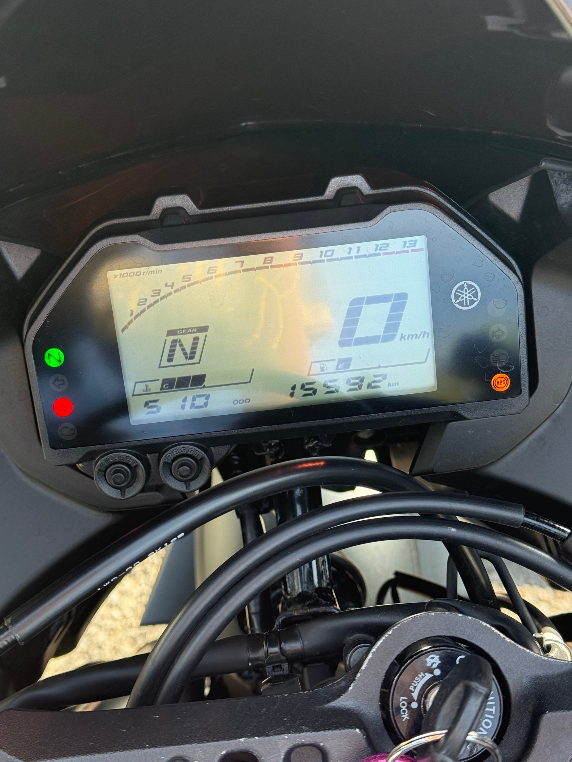 YAMAHA YZF-R3-image-4