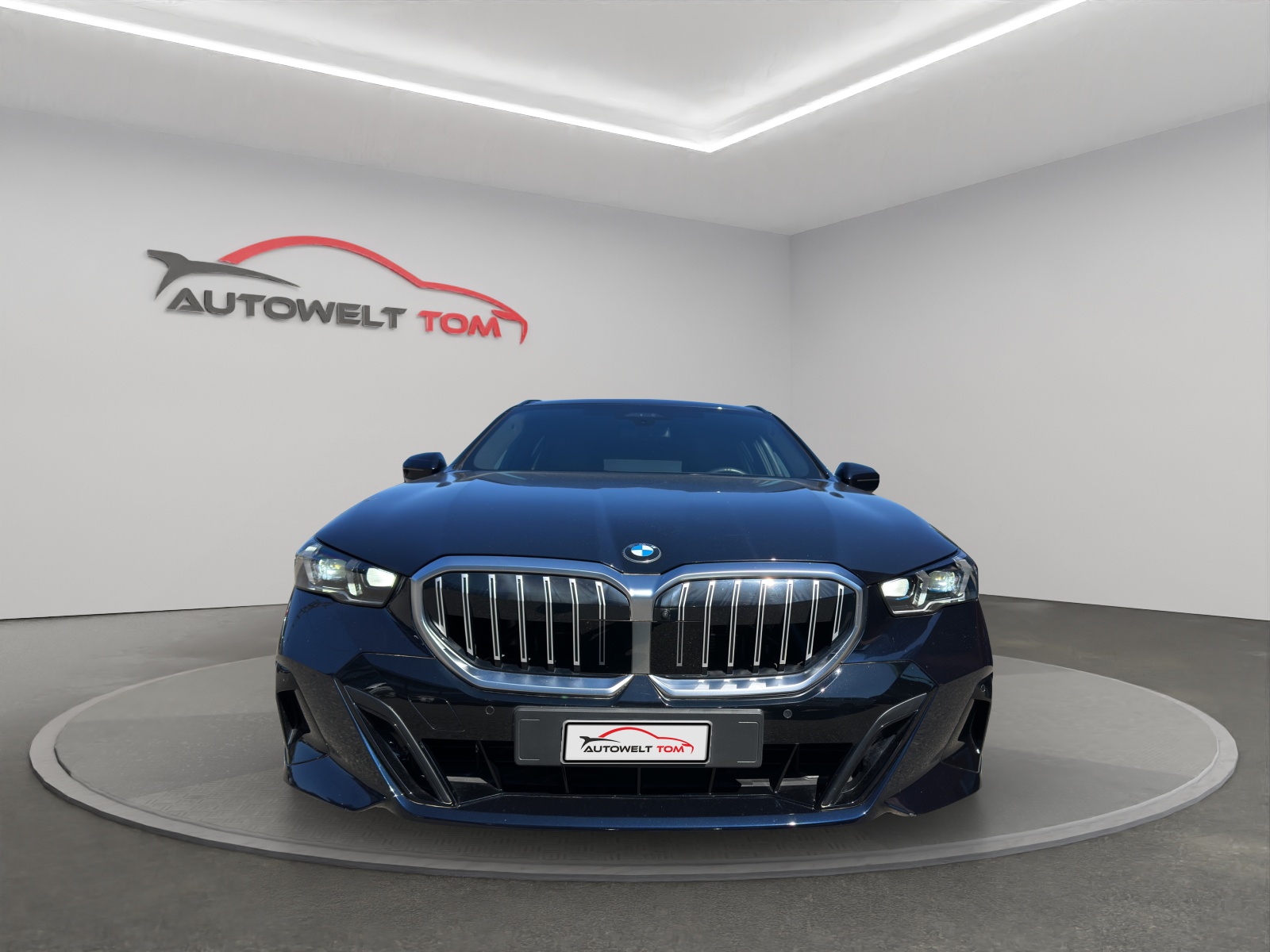 BMW 520d xDrive 48V Touring M Sport *CH*gratis Service*-image-2