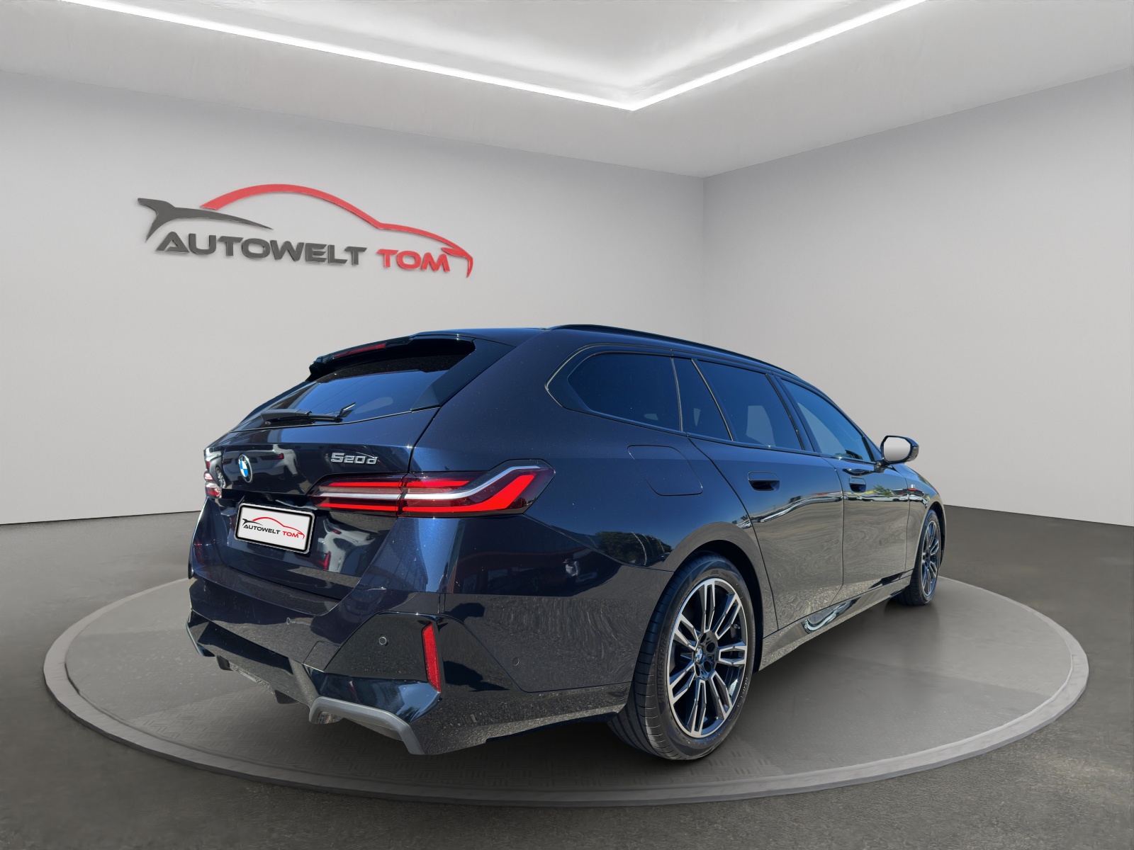 BMW 520d xDrive 48V Touring M Sport *CH*gratis Service*-image-6