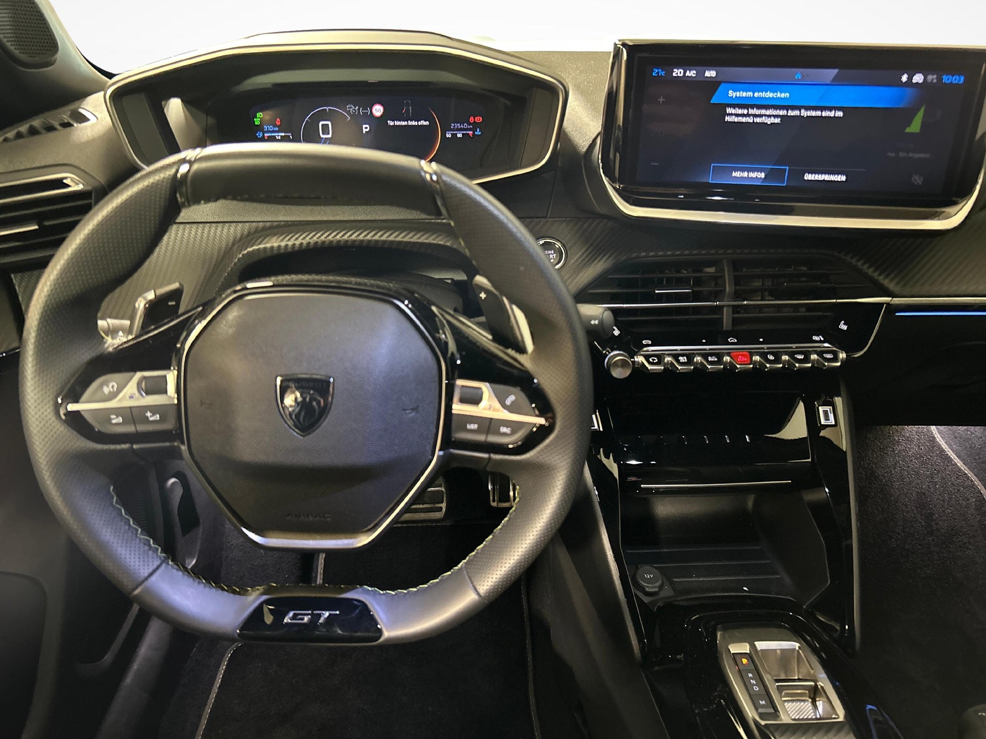 PEUGEOT 2008 1.2 Hybrid 145 GT-image-5