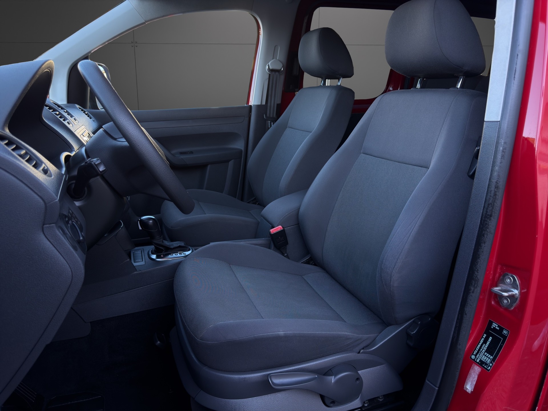 VW Caddy 1.6 TDI BlueMotion Technology DSG-image-10