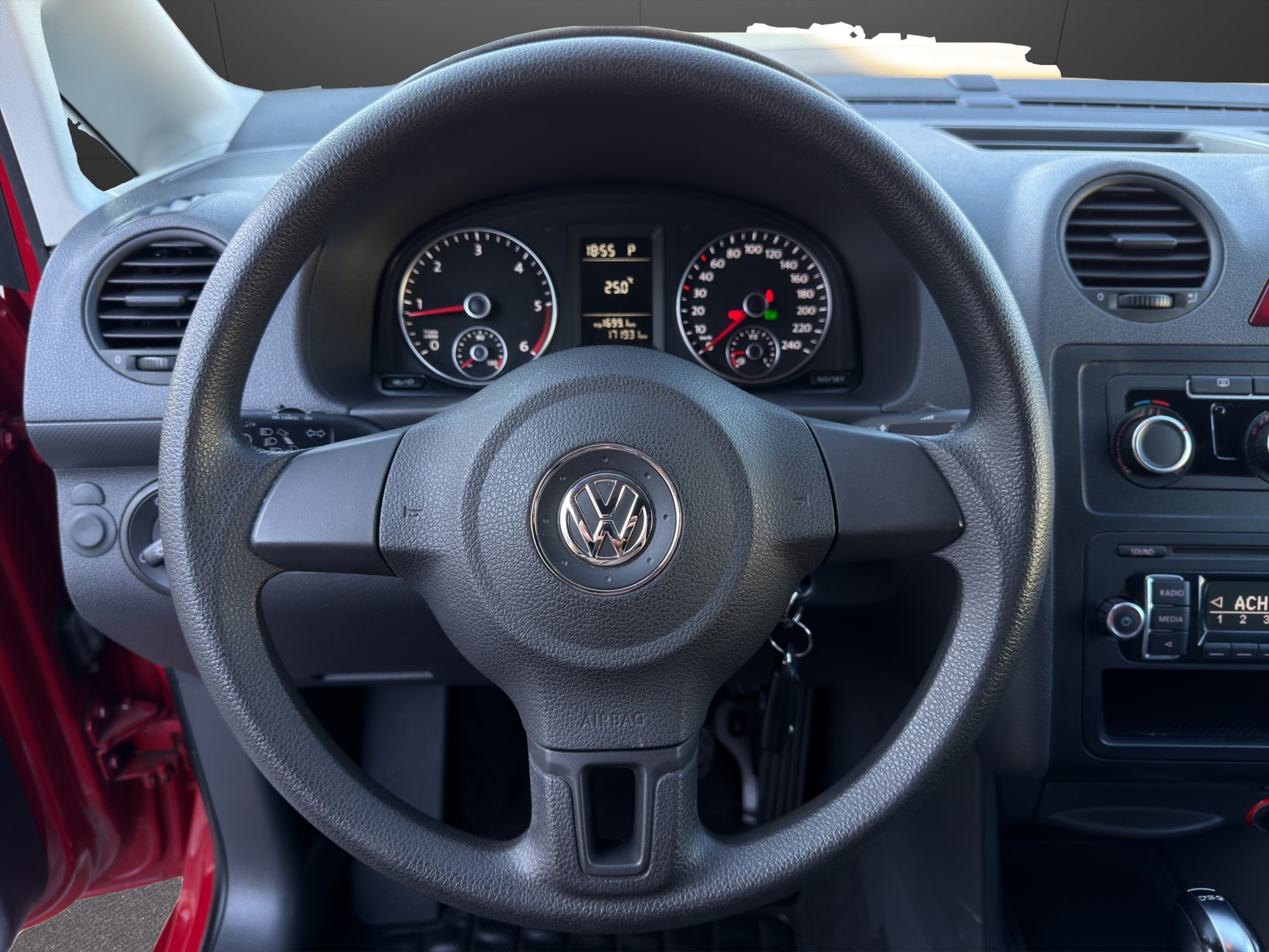 VW Caddy 1.6 TDI BlueMotion Technology DSG-image-11